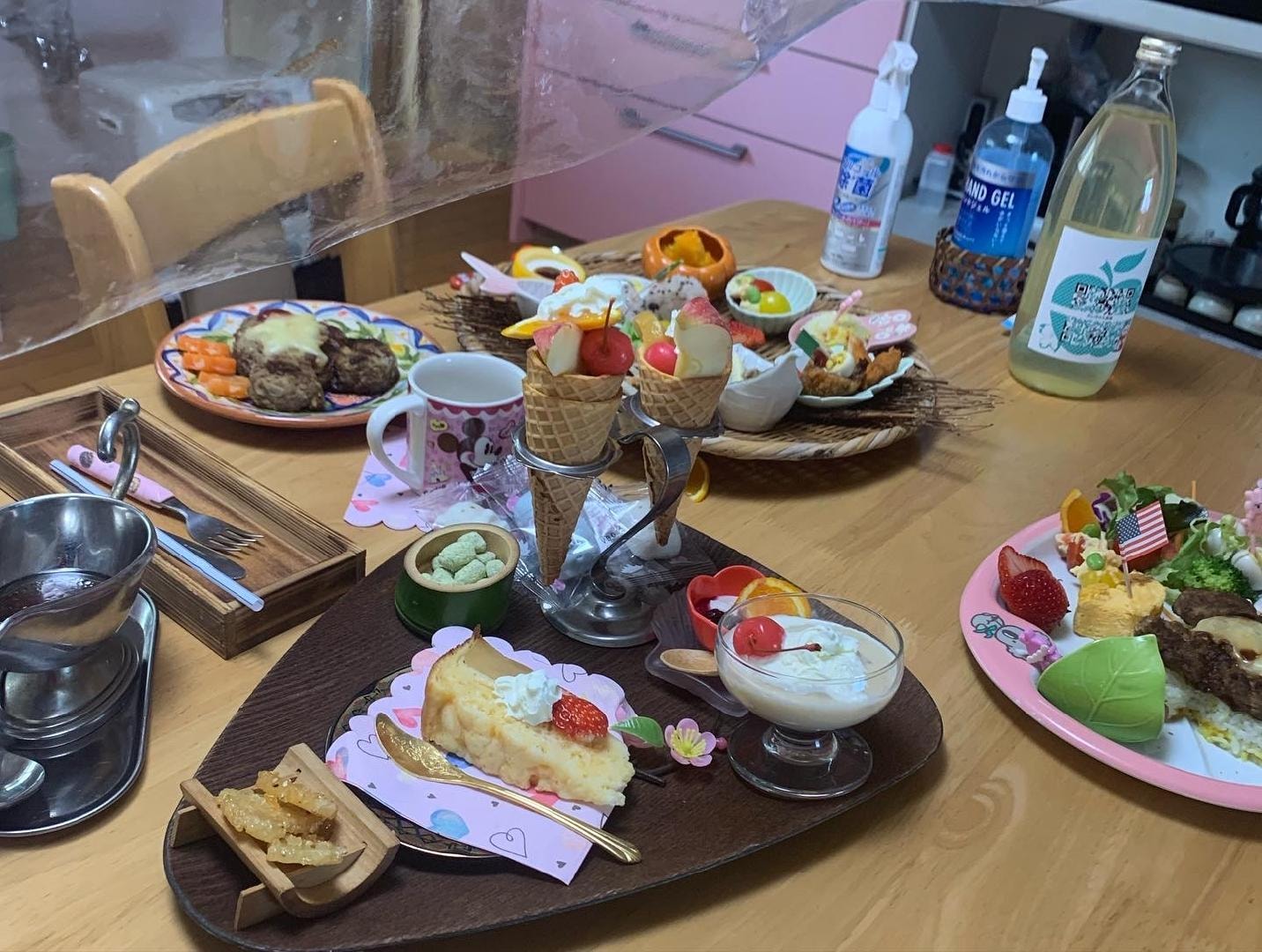 Selectable handmade dessert for children's lunch