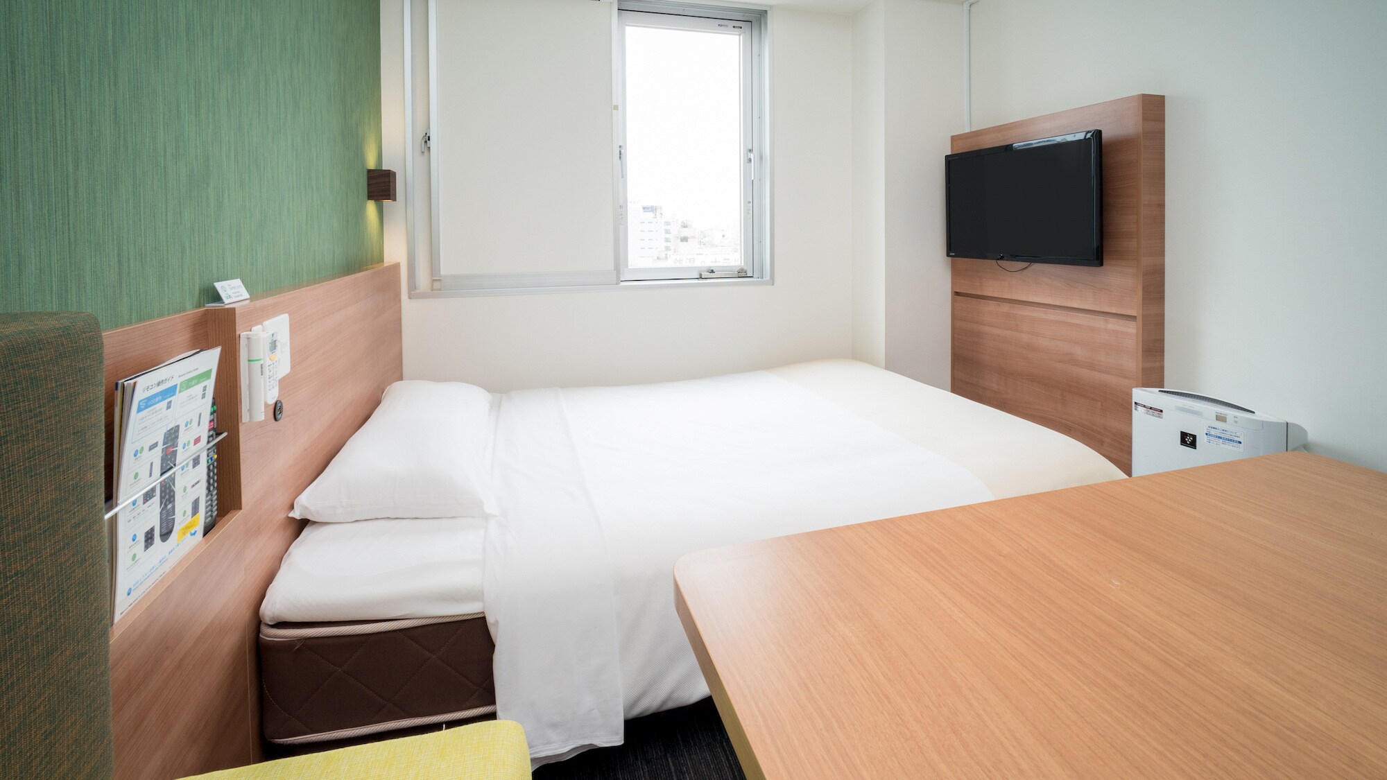 You can relax in the spacious bed.