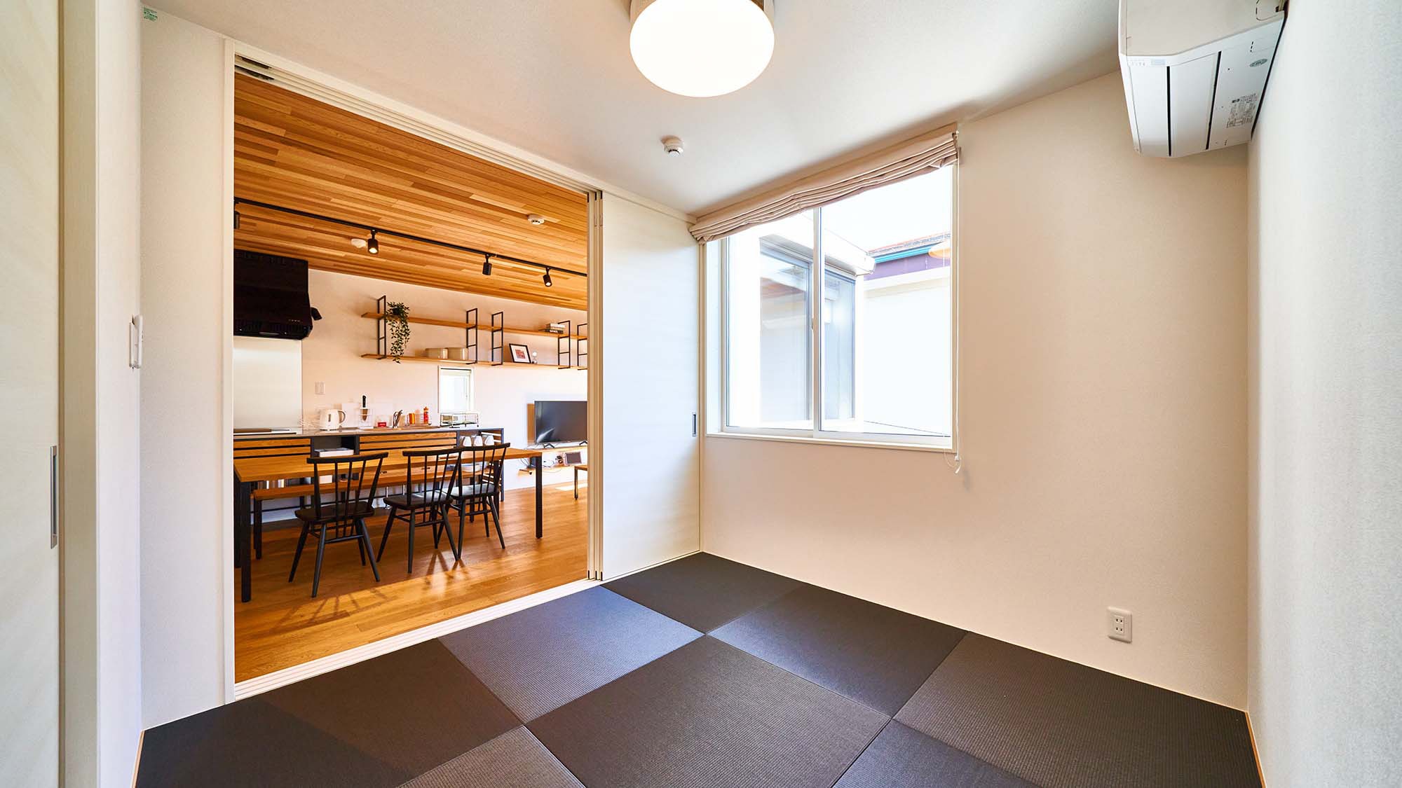 Japanese-style room
