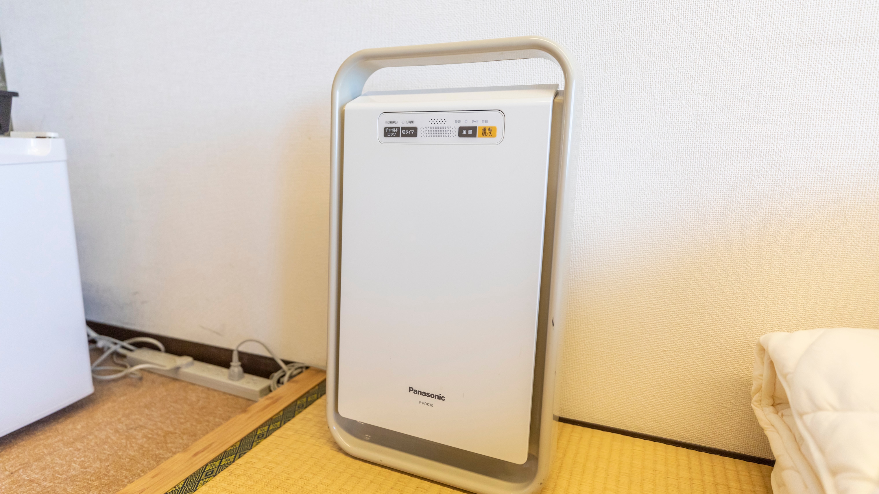 [Non-smoking] Japanese-style room for 1 to 7 people (shared bathroom and toilet)