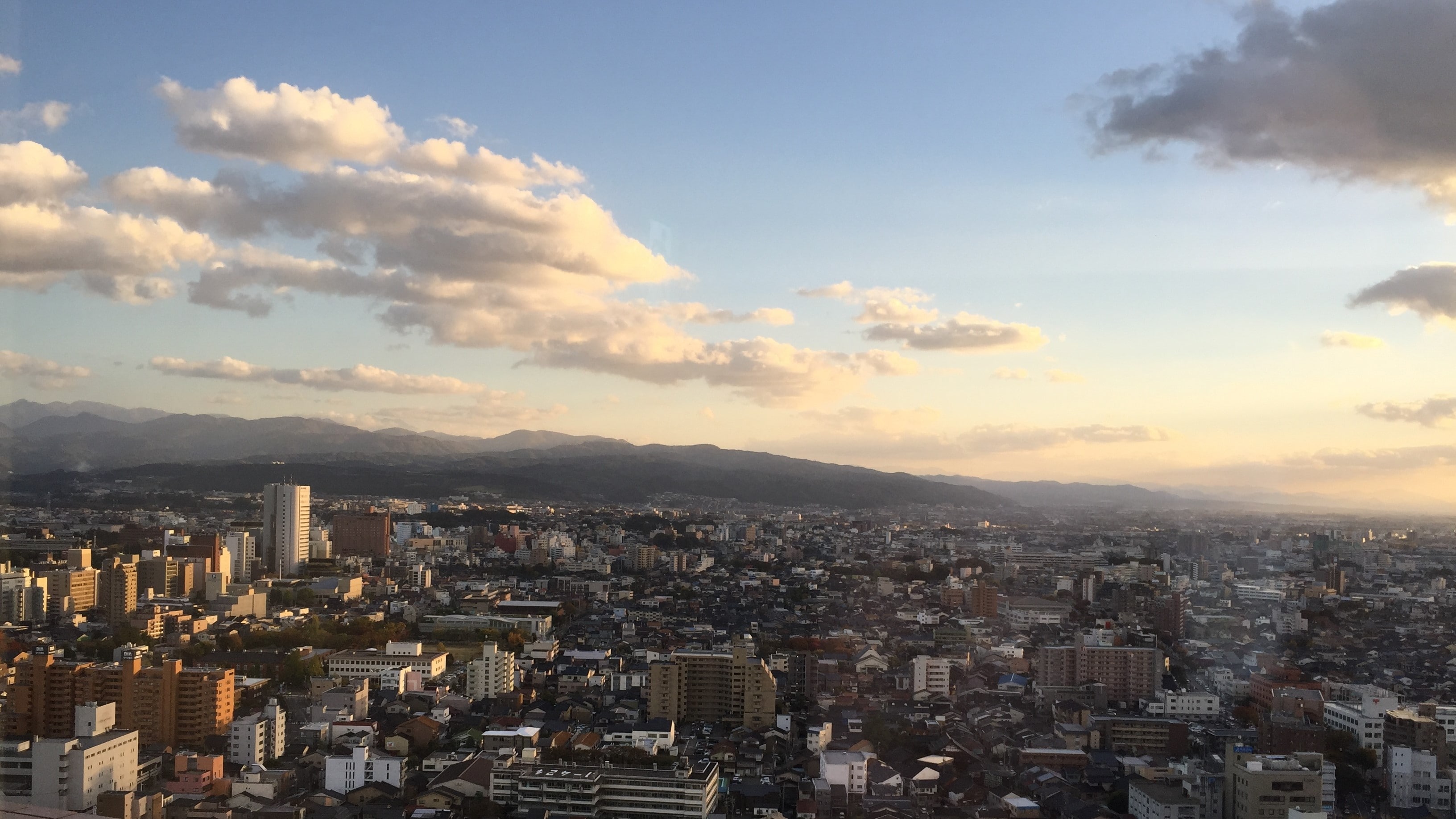Cityscape of Kanazawa from your room (evening view, example)