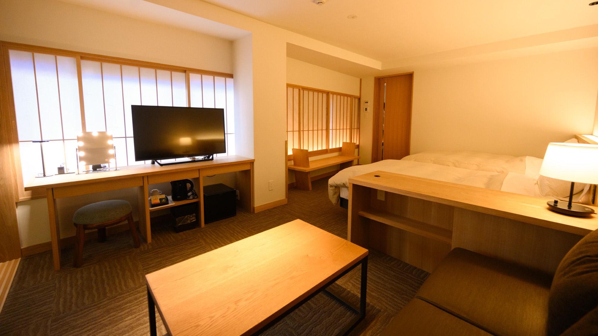 Guest room / [Azalea] With semi-open-air bath <Park view>
