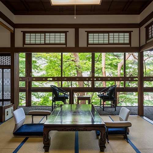 [Renewed in July 2017] [Mountain lodge, 5-star corner room, Japanese-Western style special room (with semi-open-air bath)]