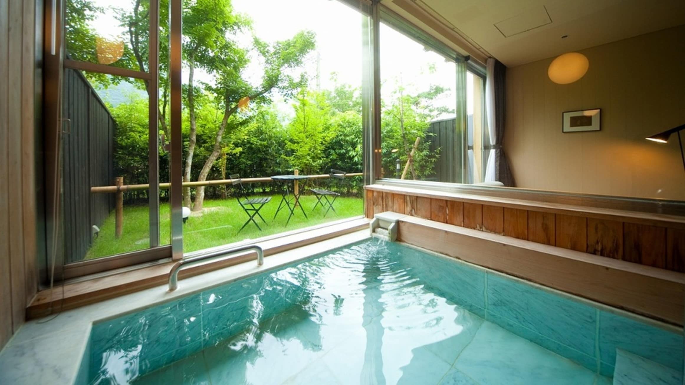 Special Japanese-style room (6 tatami mats) + living room (2 people capacity)