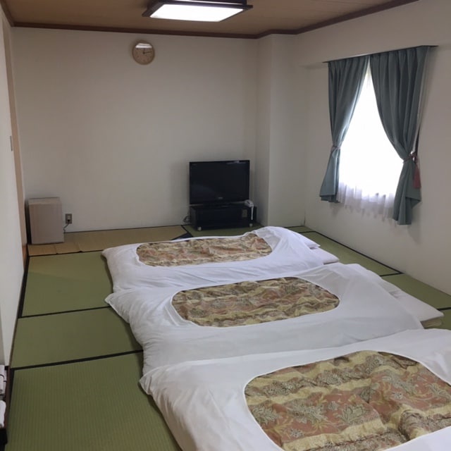 Japanese-style room★12 tatami mats★Spacious, recommended for those who don't like beds and for families with small children♪