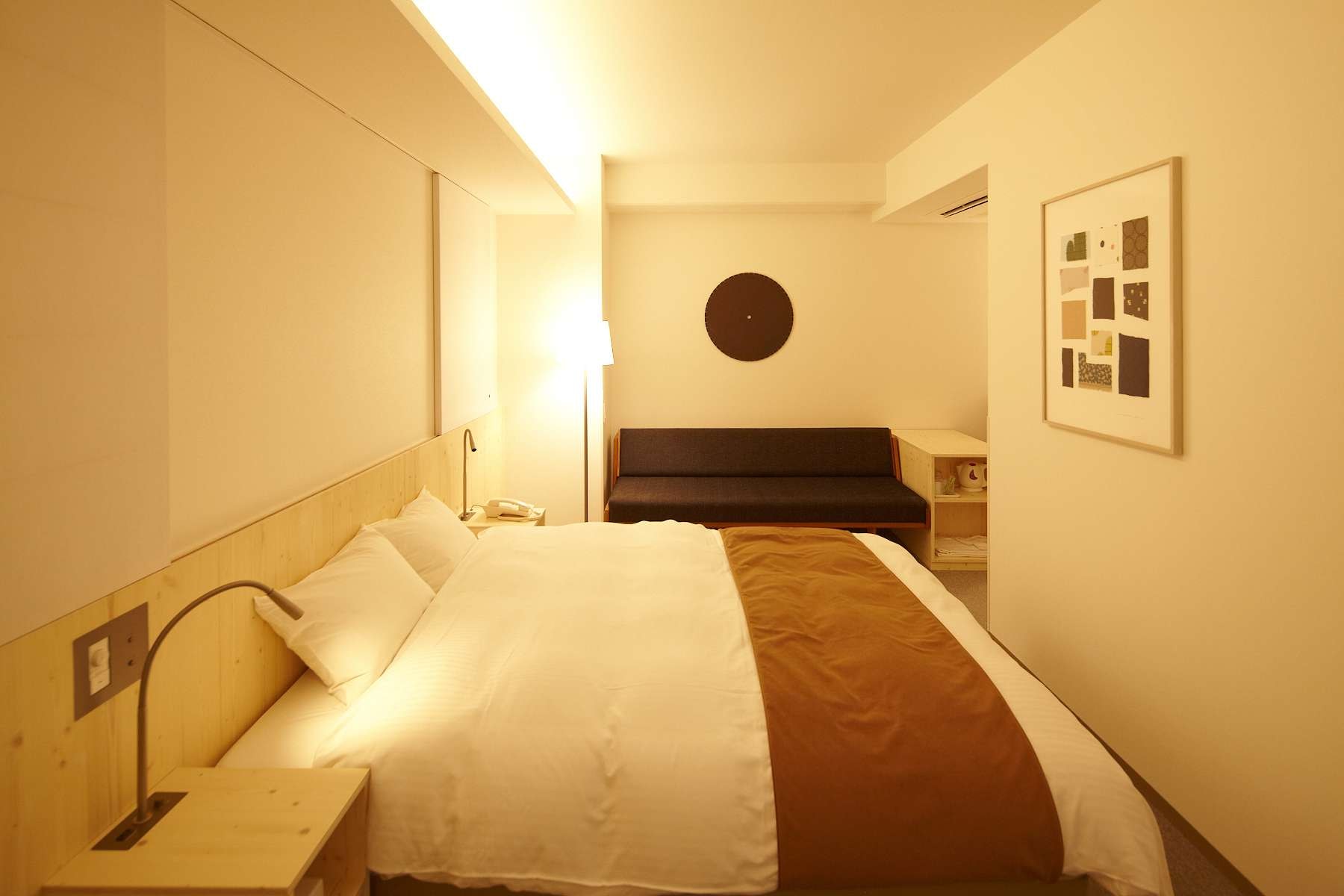 我最喜歡的房間◆柔和的燈光，彷彿置身於繭中