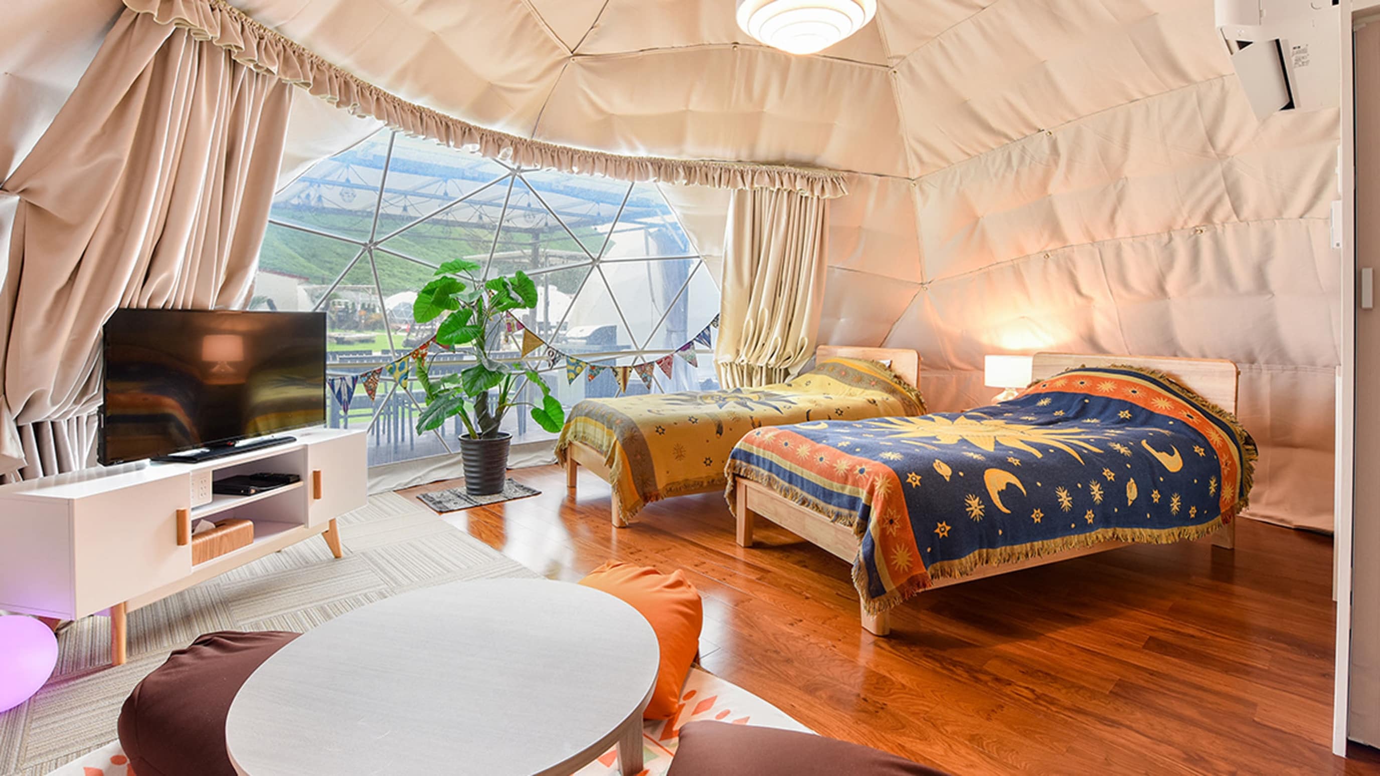 Japanese-Western style room (example)