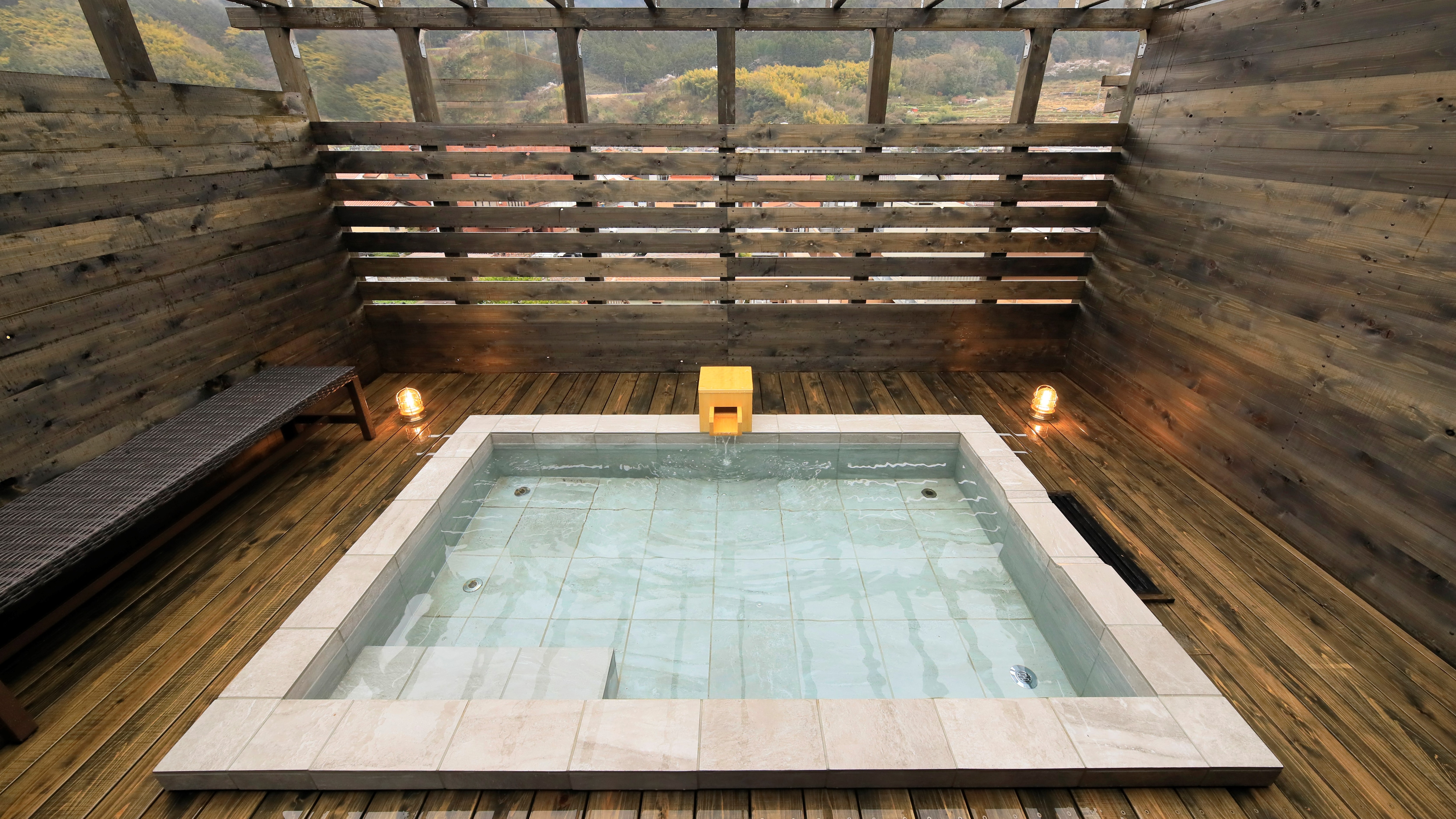 天然温泉をお楽しみください。