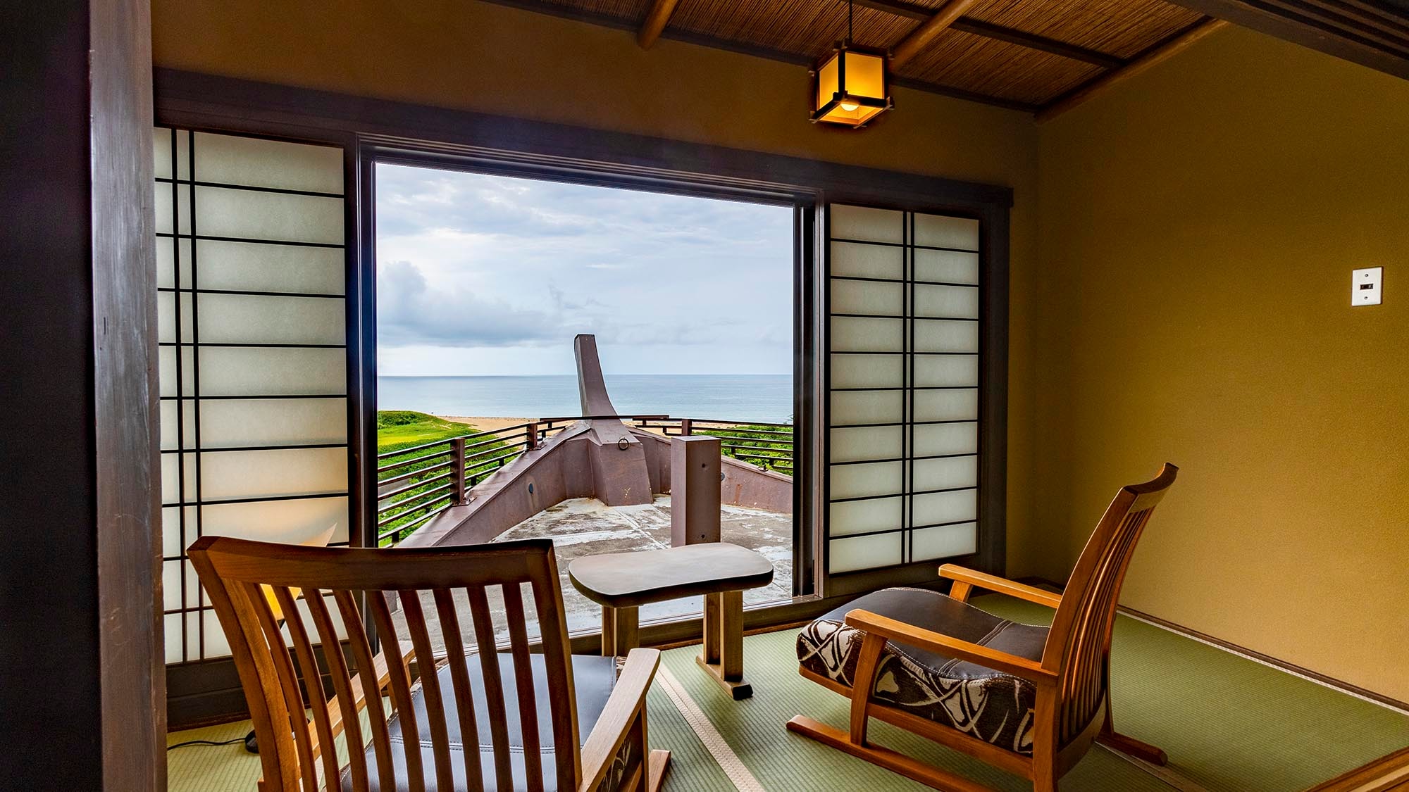 [Guest Room] Bow Japanese-style room - Deck attached - Oceanfront fore cabin - [Example]