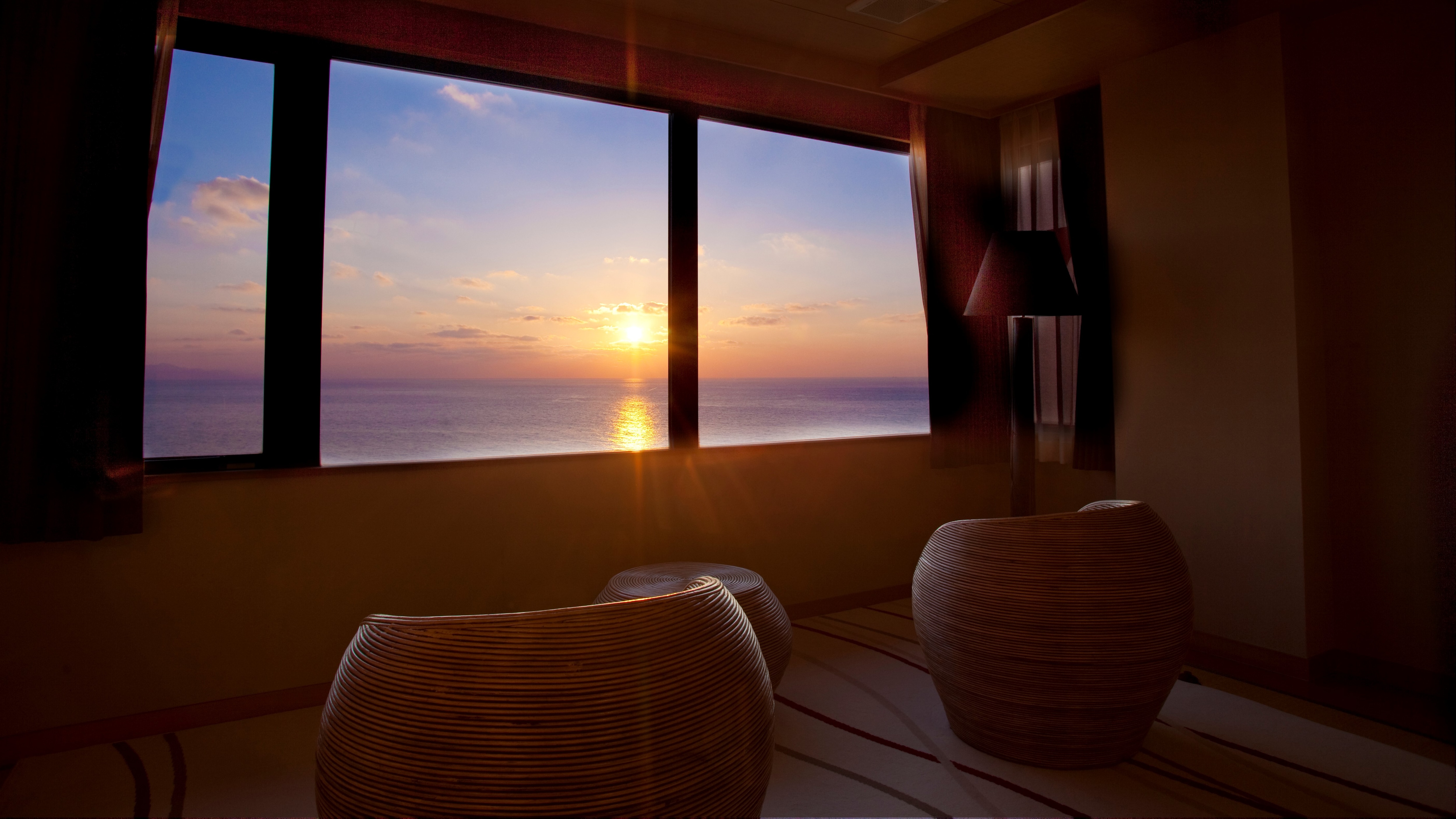 [Top floor special room "Tenku"] Enjoy the spectacular ocean view and the evening view over the Sea of Japan.