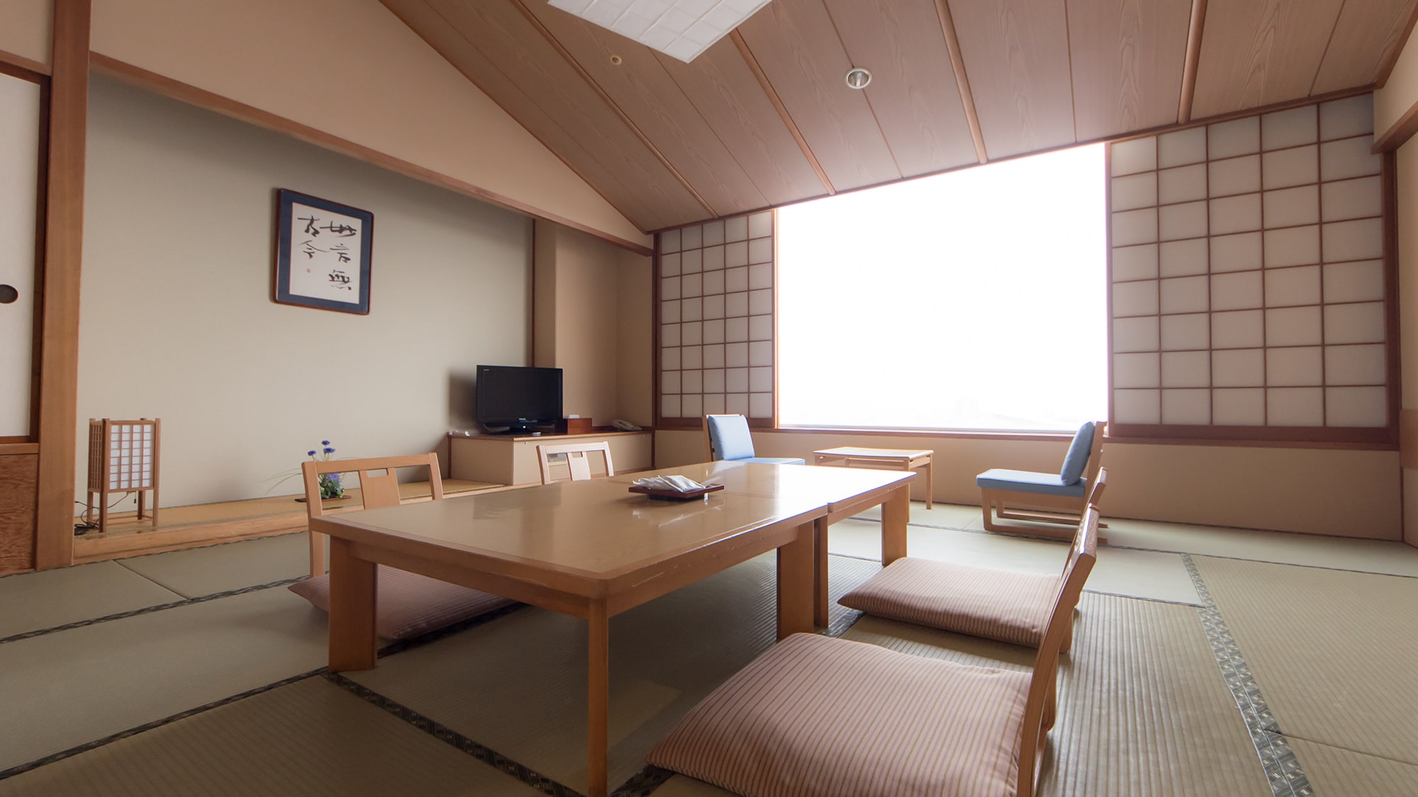 [Japanese-style room 15 tatami mats] Recommended for families and groups (capacity 8 people)