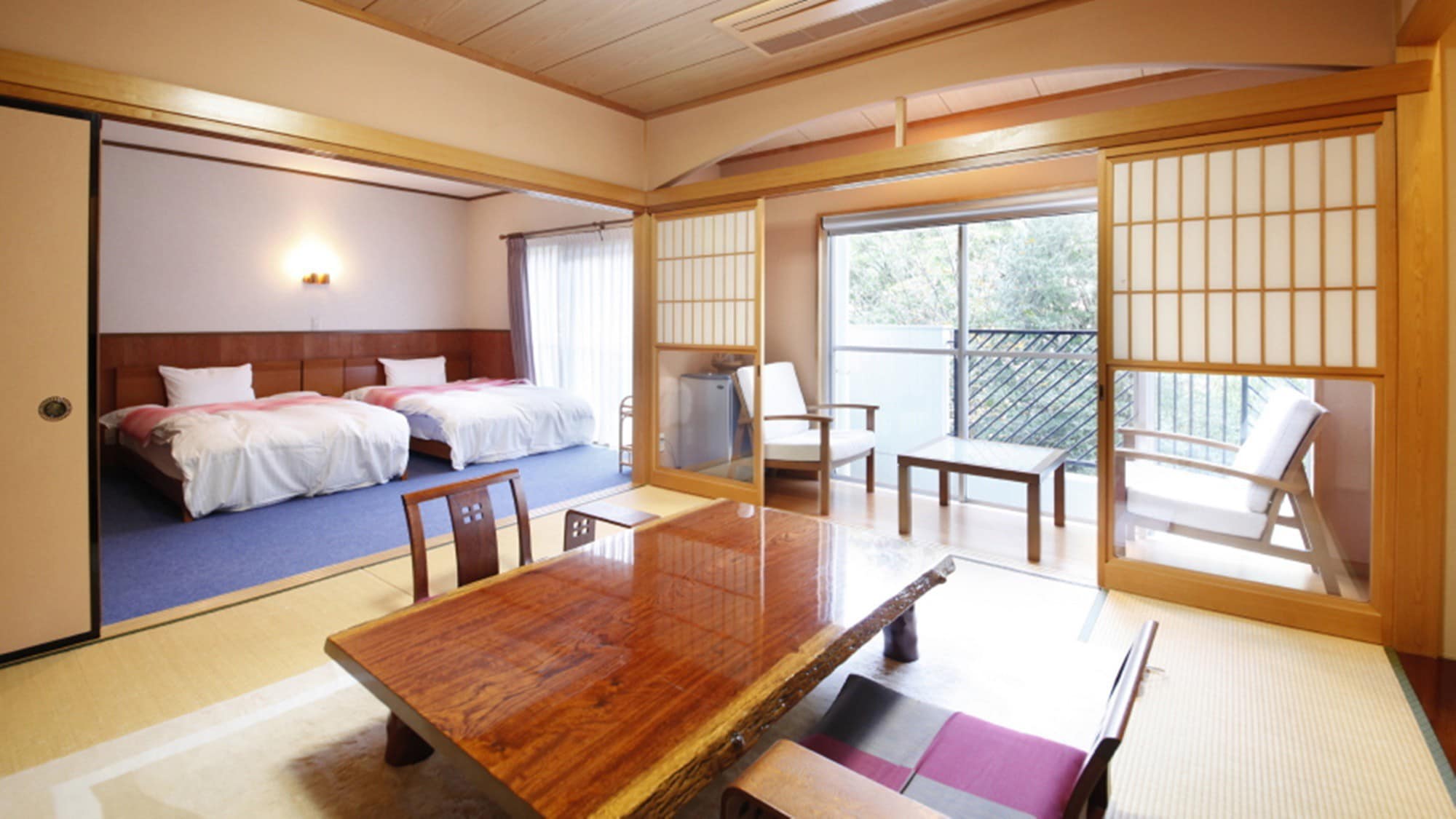 [Modern Japanese-Western Room] A room equipped with a bed. A special room where you can relax.