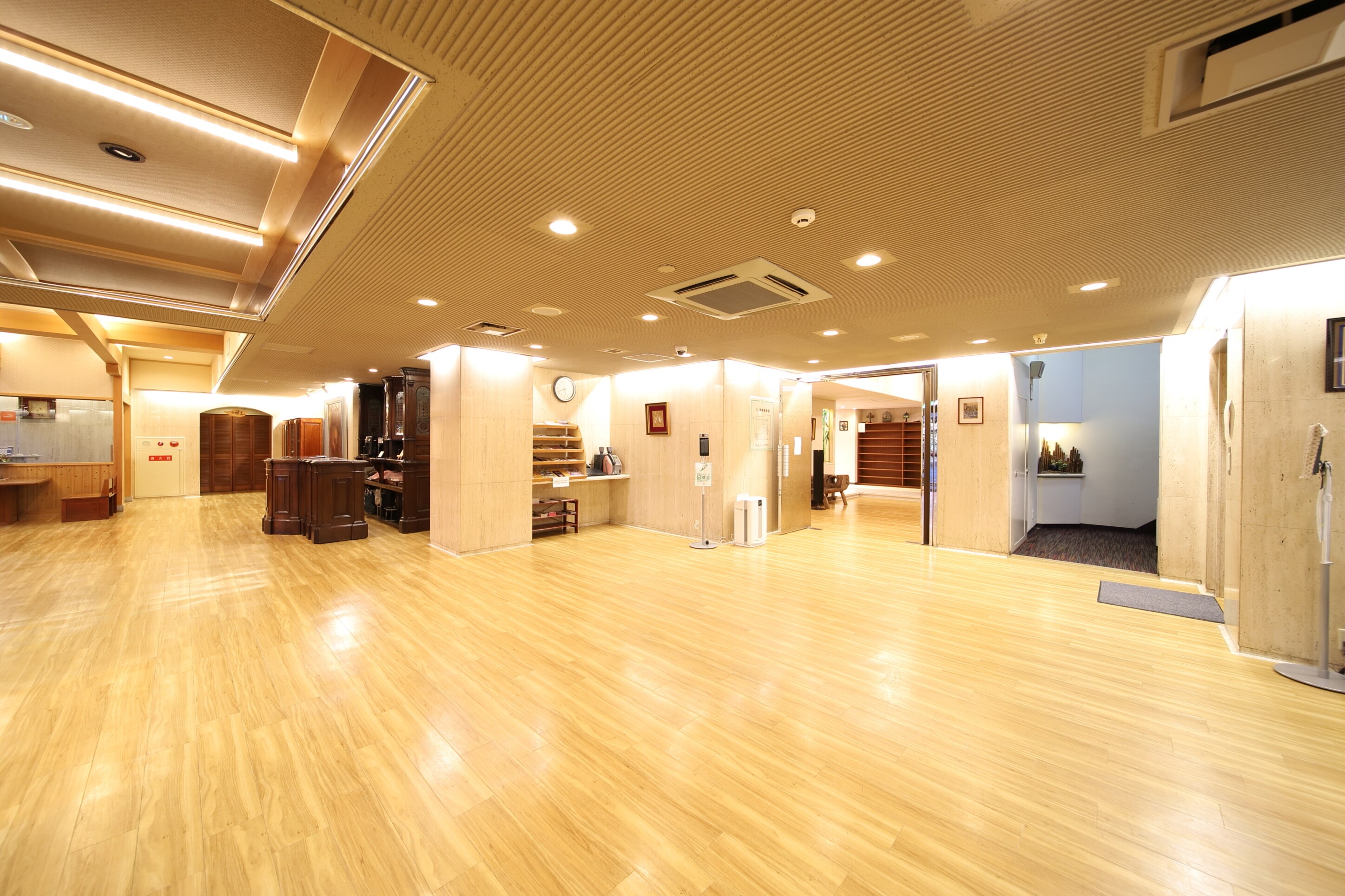 Lobby photo image