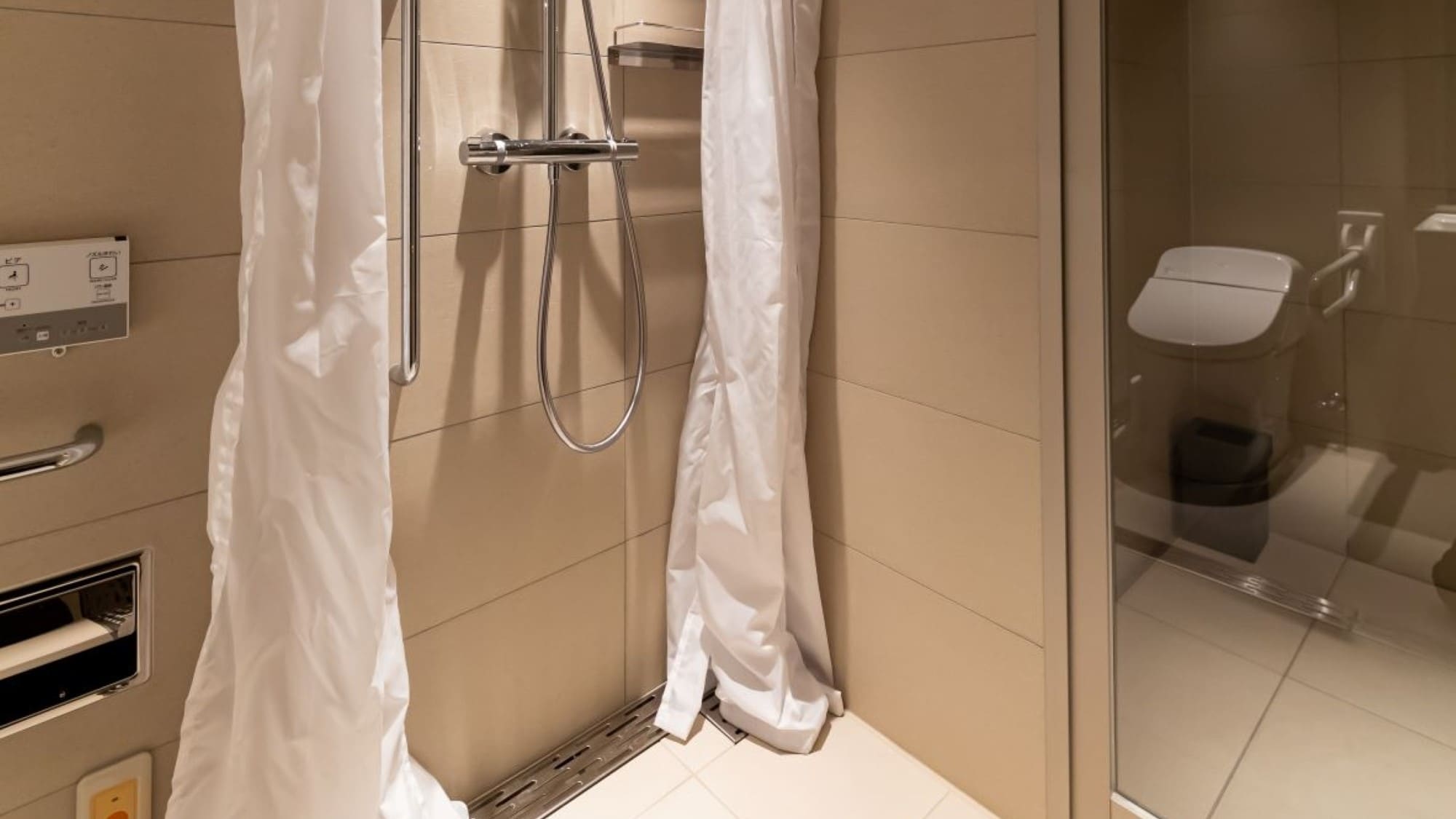 Superior Twin Room Disability Access