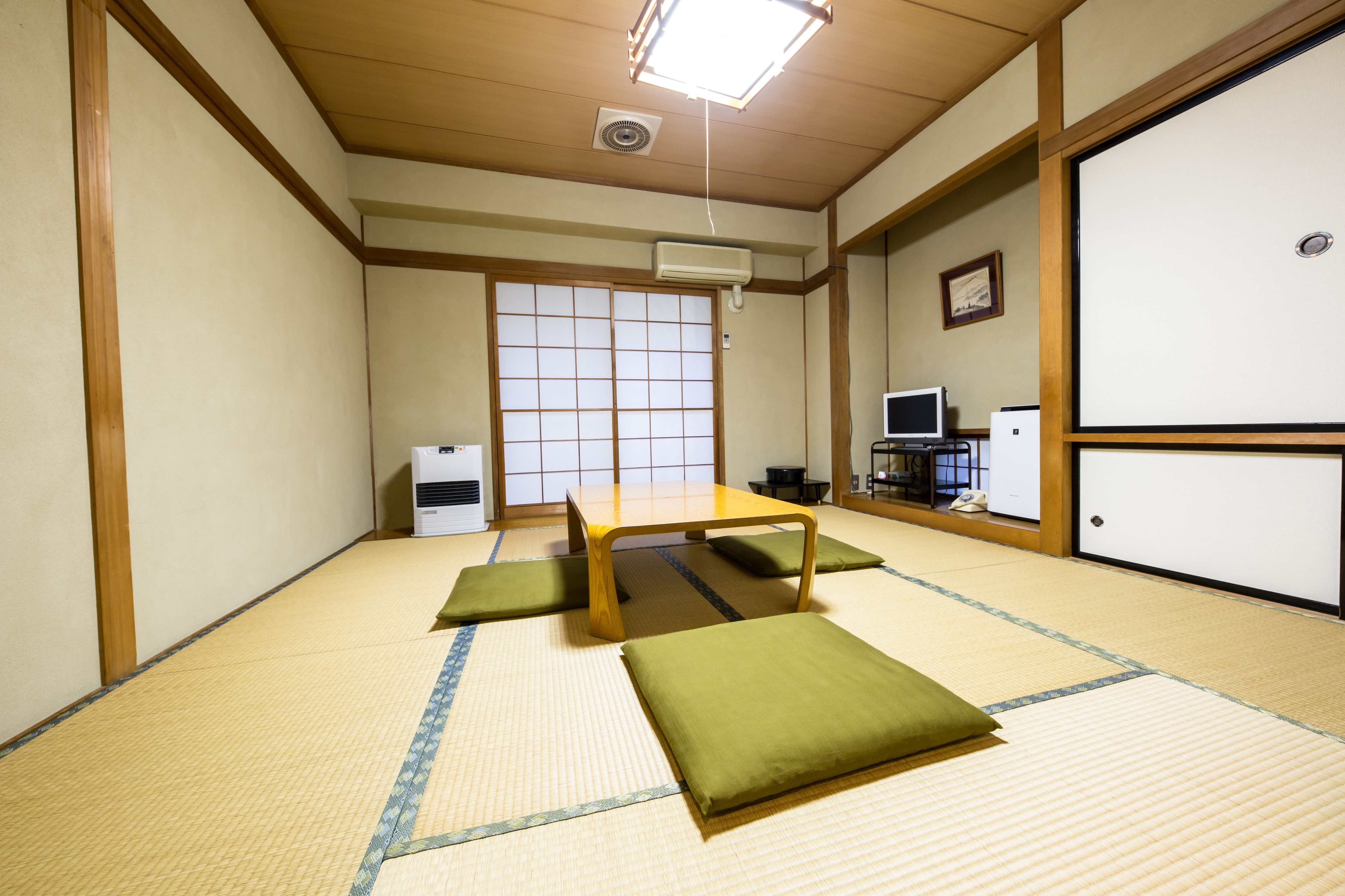 Kamar bergaya Jepang (6 tikar tatami)