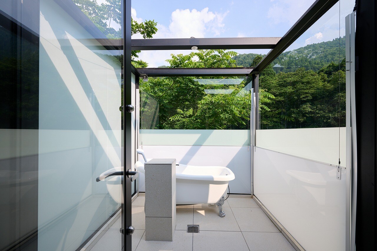 Miyama Terrace Annex Riverfront - See-through Bathroom