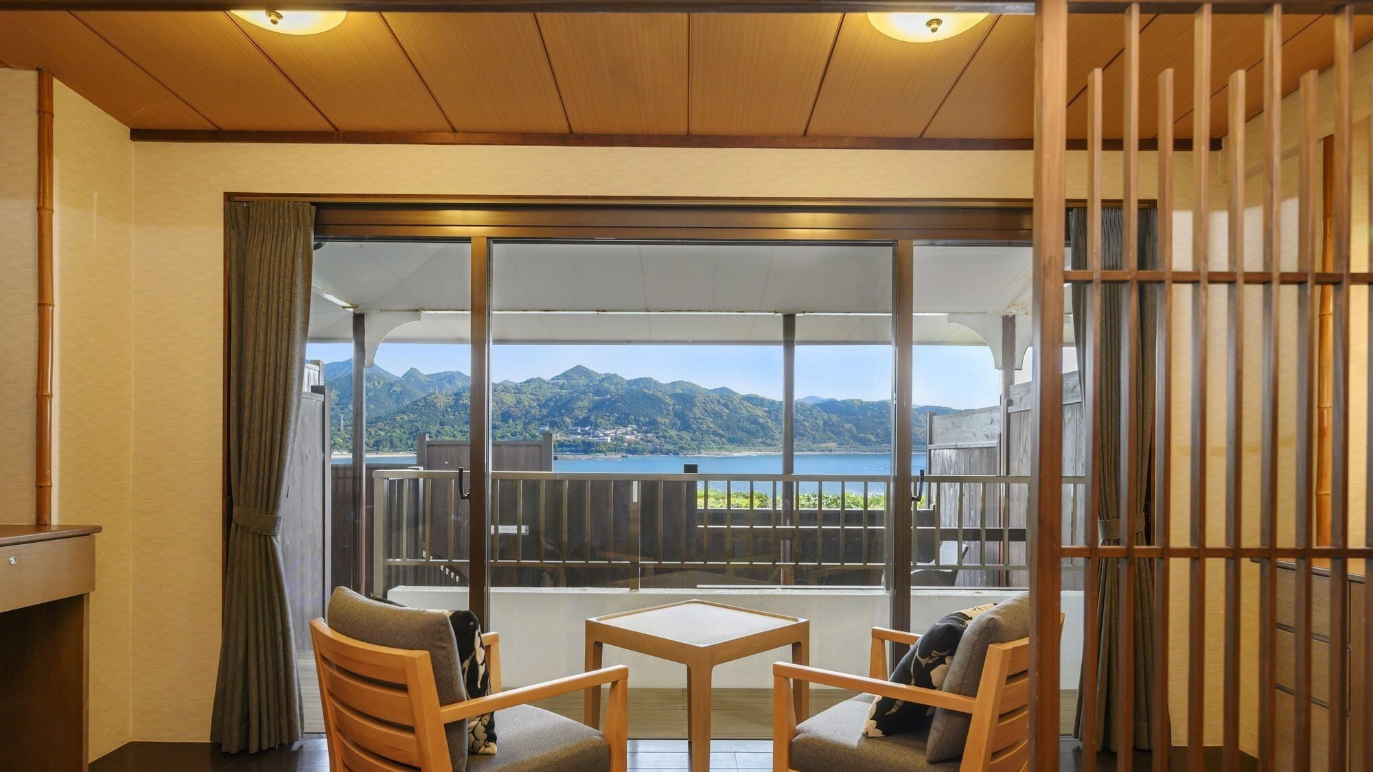 Japanese-style room with 10 tatami mats and an open-air bath (ocean view)