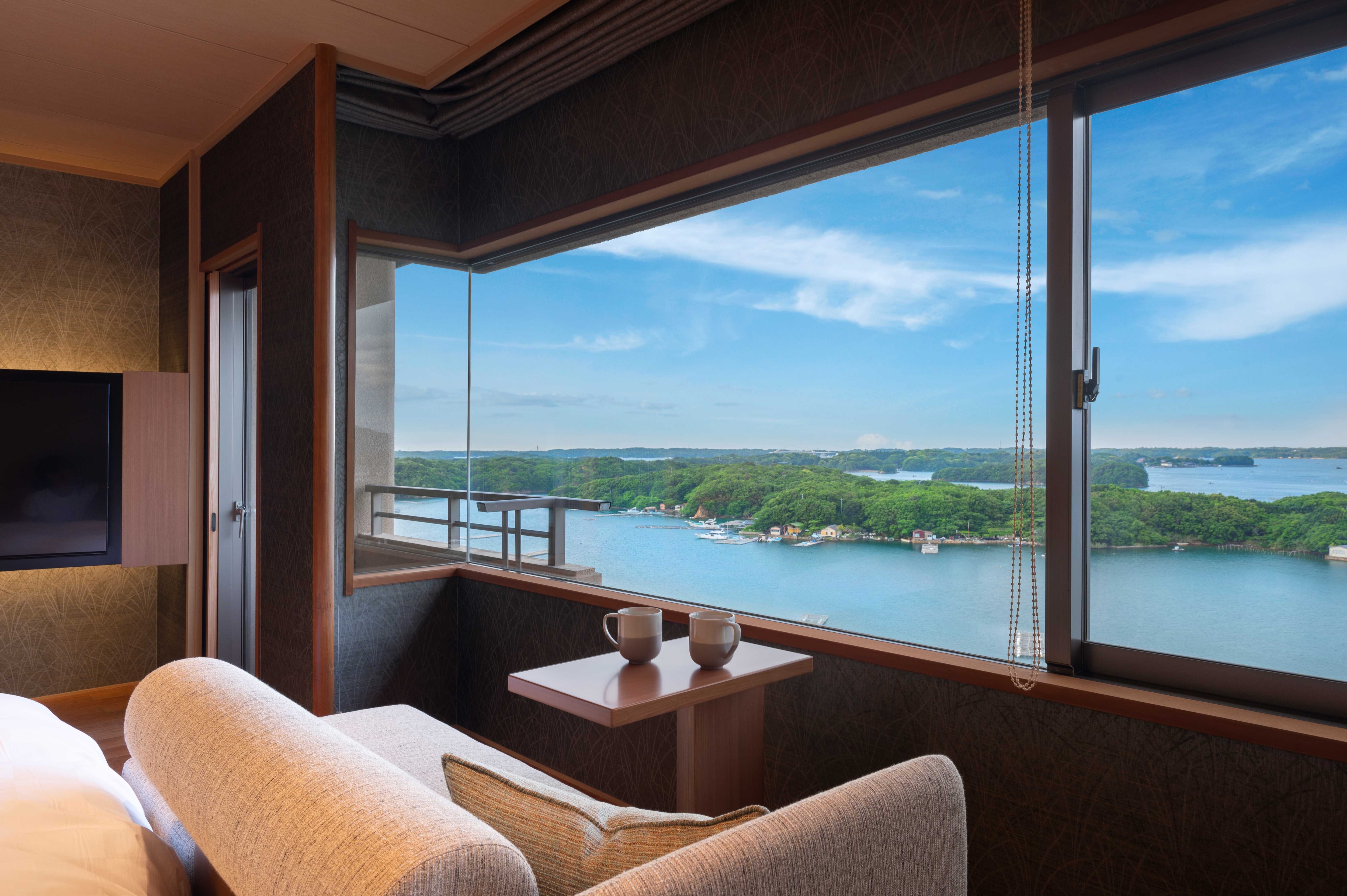 View from a Japanese-style room with a bed on the special floor "Suikei"