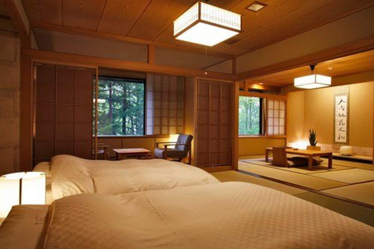 Japanese and Western type (90 square meters)