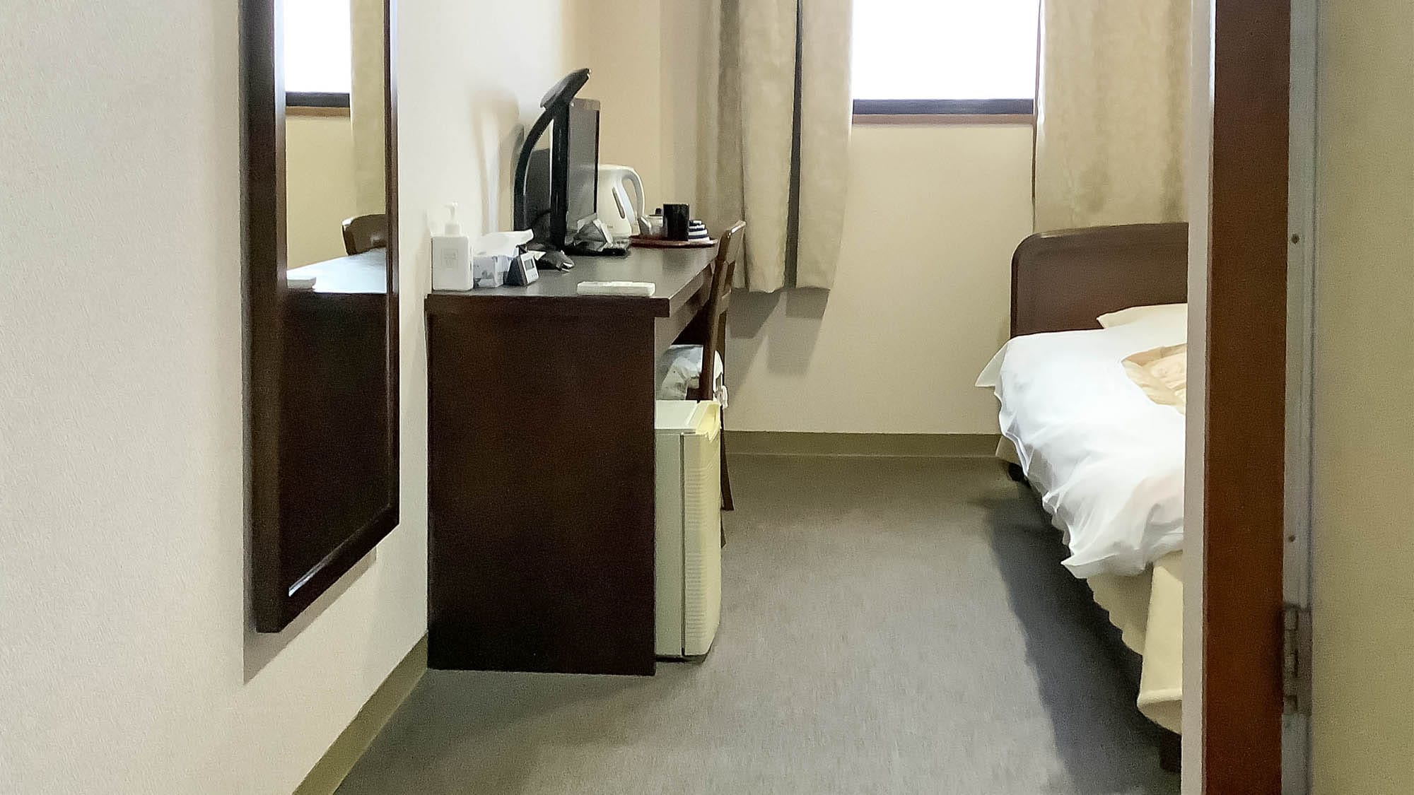 ・ [Single room] It is also recommended for consecutive nights with your luggage spread out.