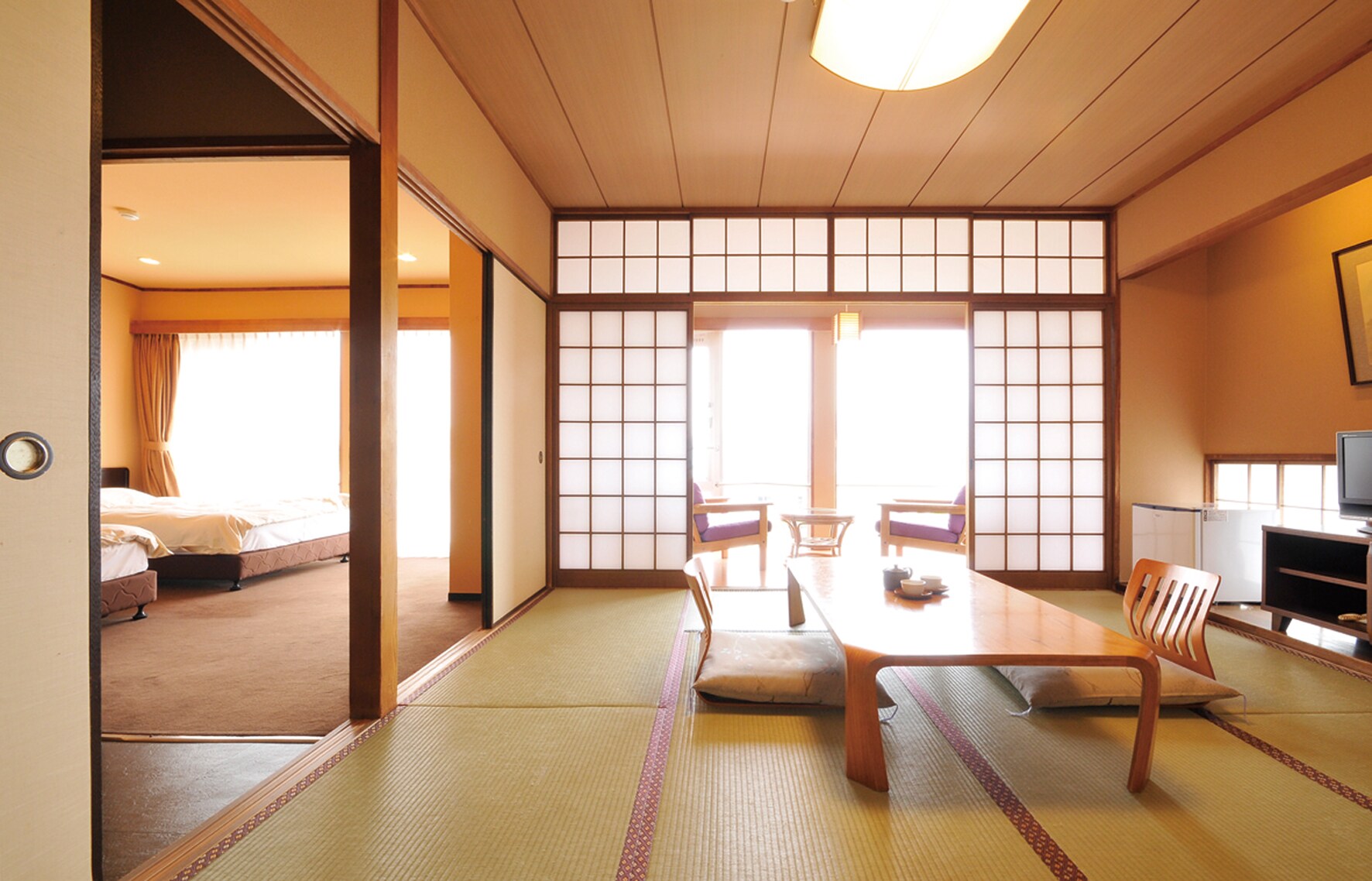 ห้องญี่ปุ่นและตะวันตก (ภาพ)