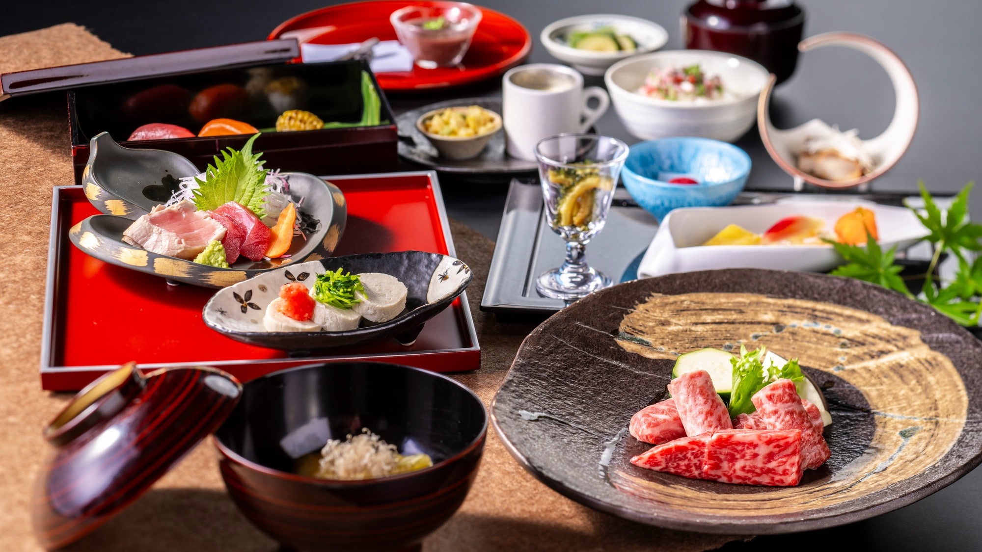 【夏日蝴蝶餐】請品嚐常盤引以為傲的日式懷石料理，其中融入了豐富的甲府時令風味。