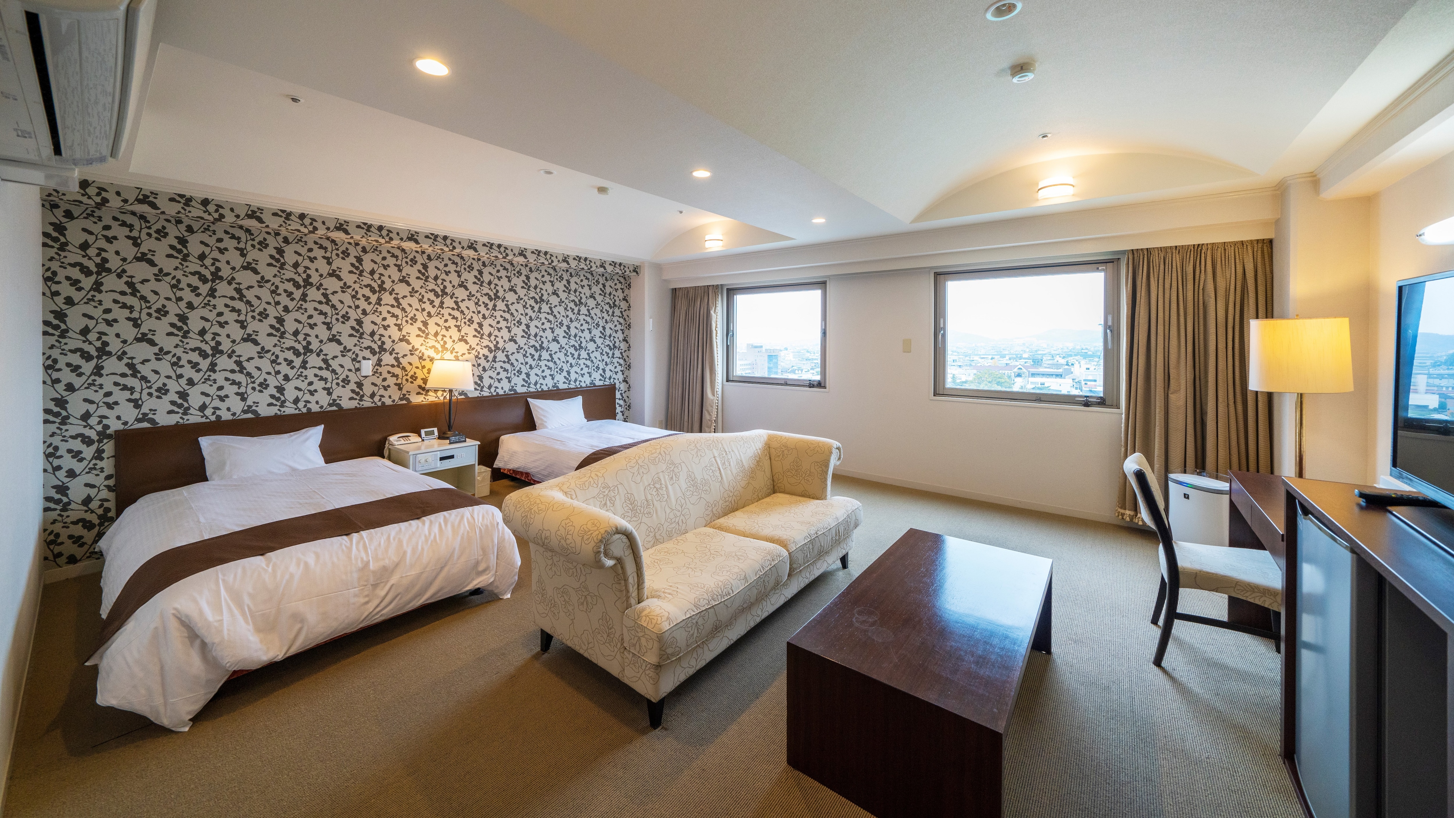 Spacious twin room (example) 32㎡ in size