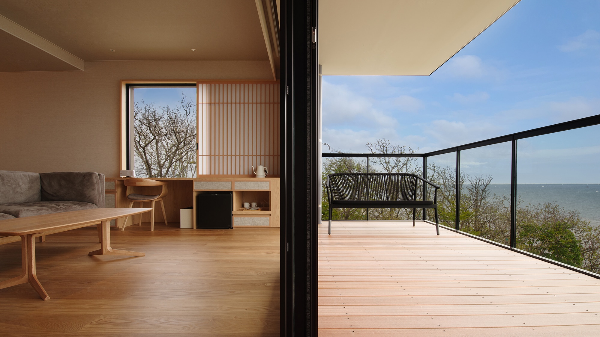 │ห้องสวีทชั้นบนพร้อมระเบียง│