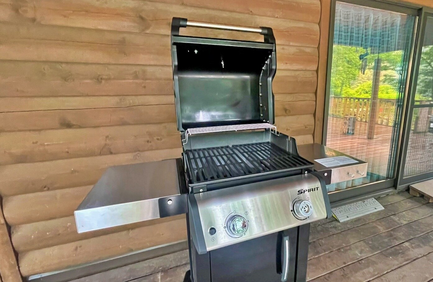 Thiết bị nướng BBQ bằng gỗ B
