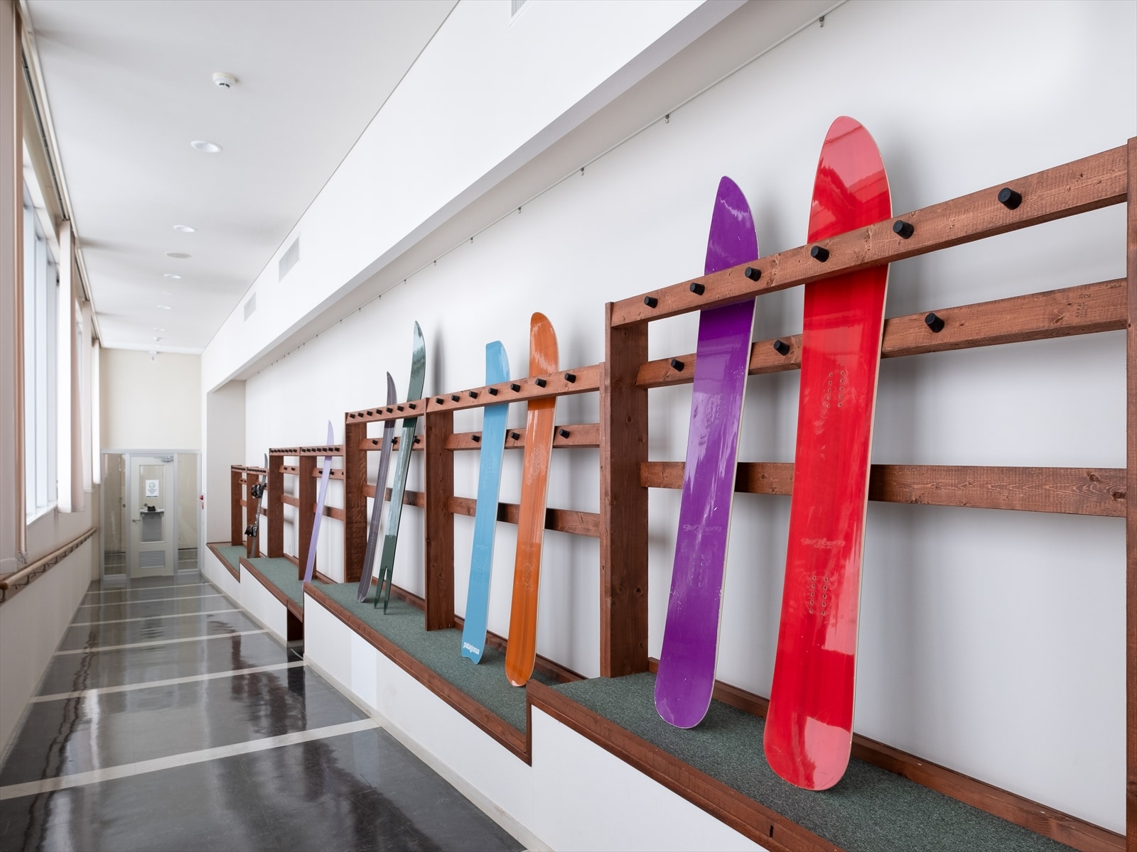Ski and snowboard storage