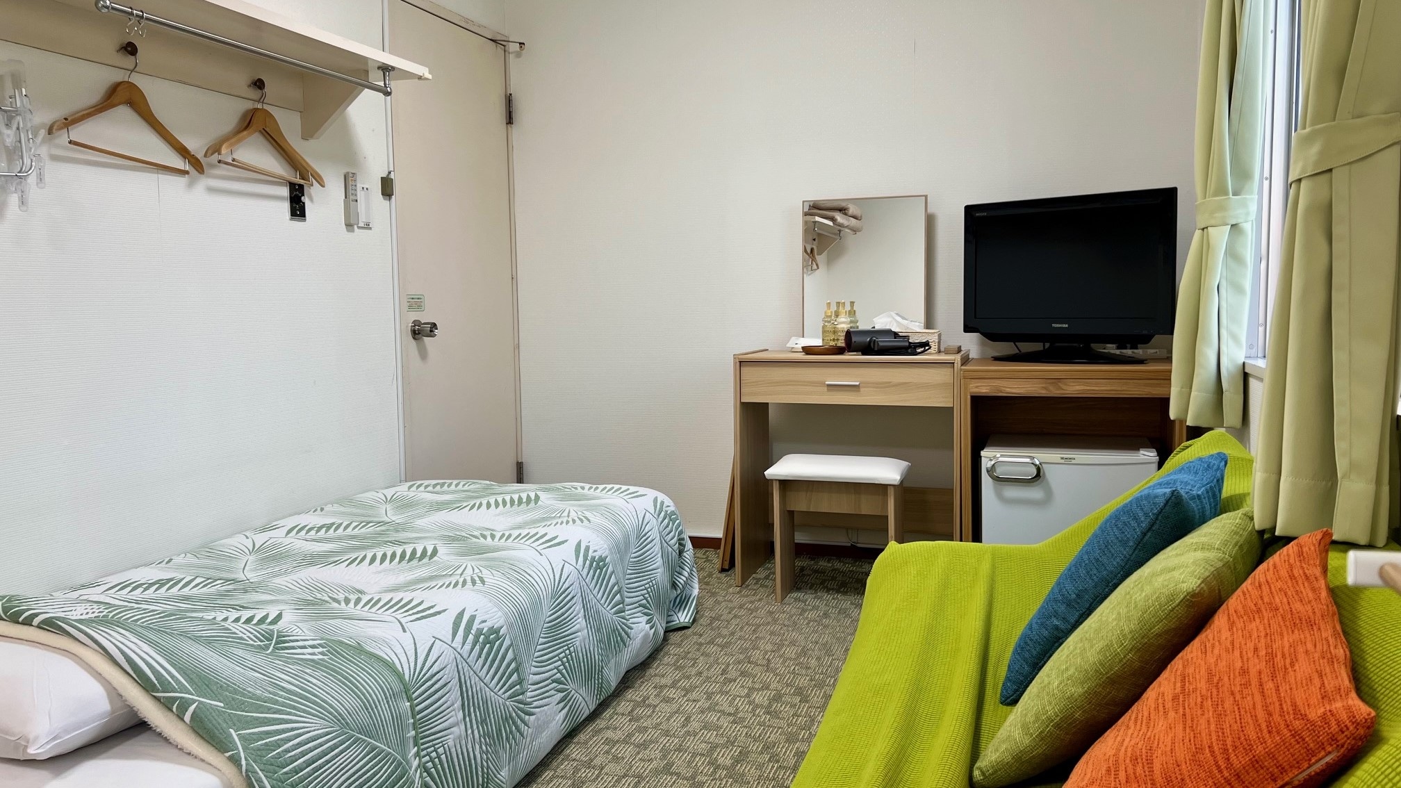 Main building 2nd floor, outdoor bath, 2-3 bedrooms