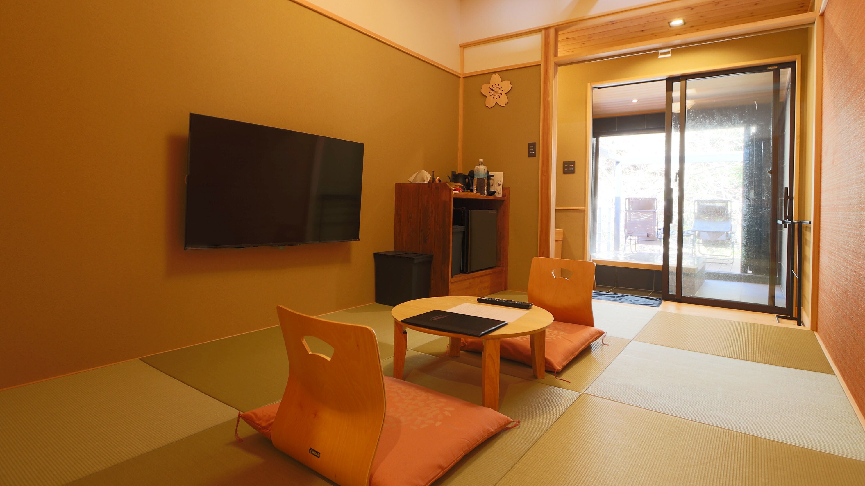 Guest Room -Haru- ■A room designed to evoke the spring weather.
