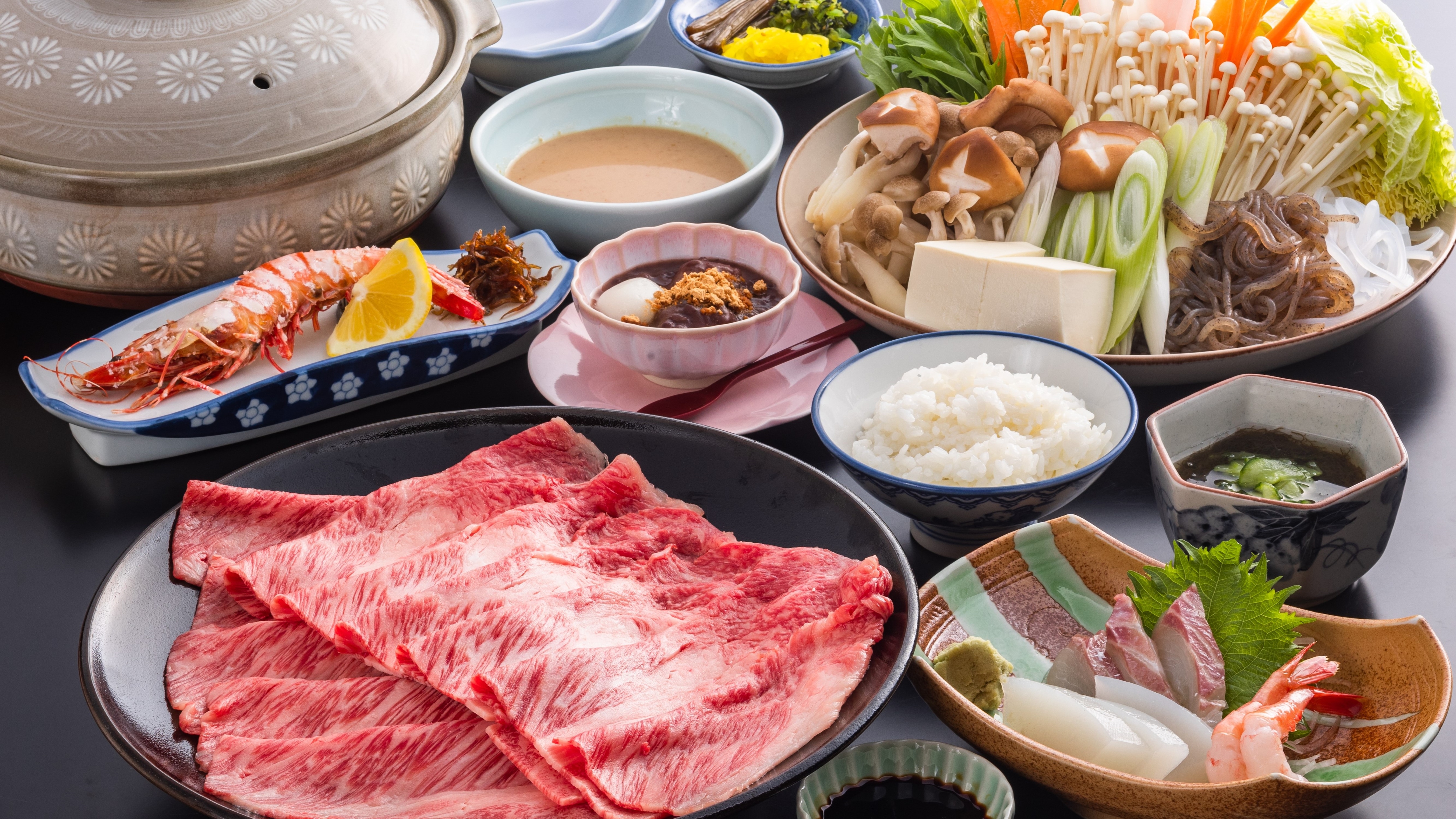เนื้อทาจิมะชาบูชาบู ซาซิมิ กุ้งเนื้อทาจิมะชาบูชาบู ซาซิมิ กุ้งเผาเกลือ
