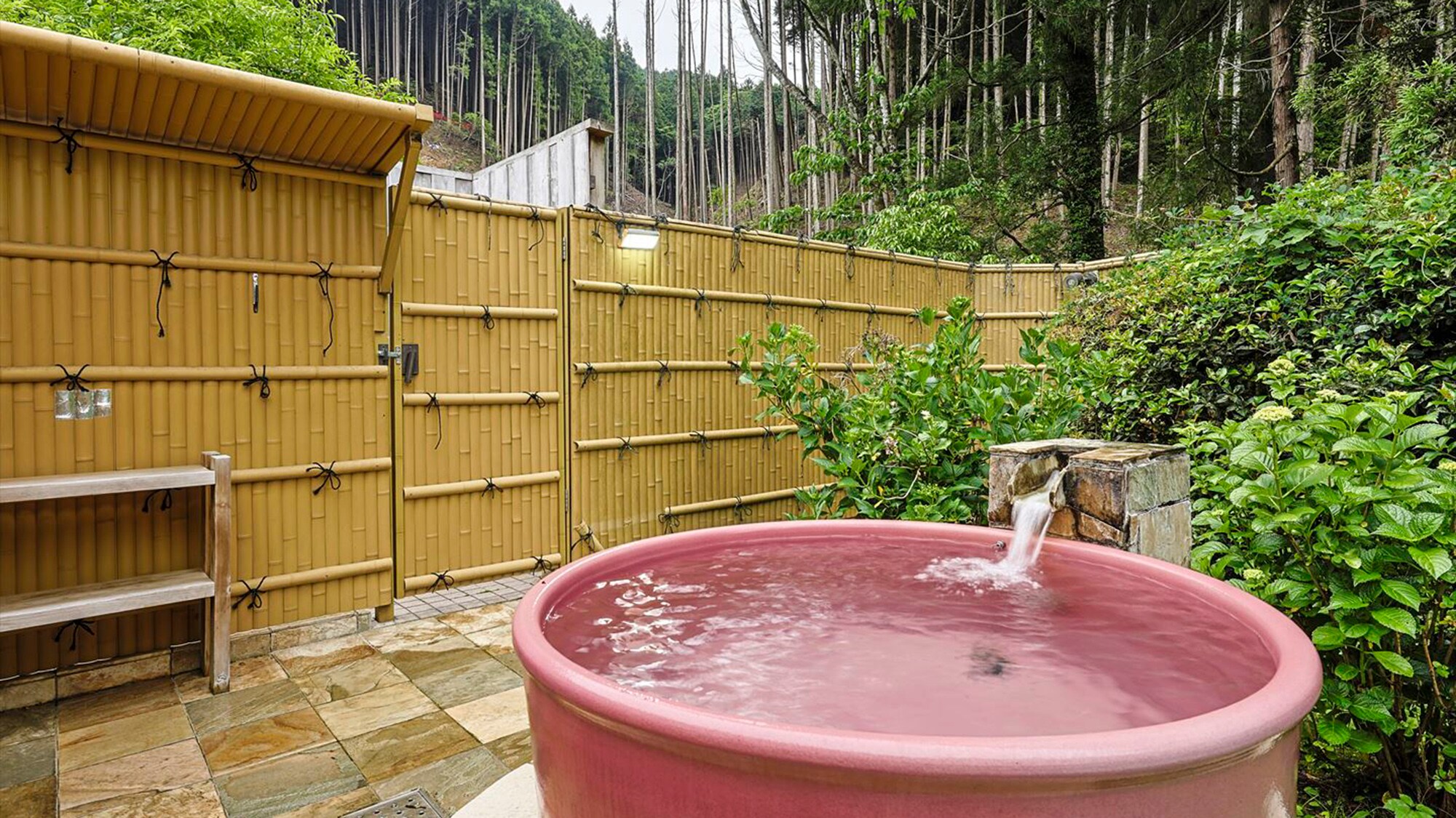 小屋 | 3R + 閣樓和露天浴池