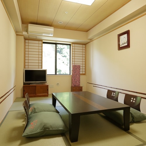 Japanese-style room 7.5 tatami mats (without bath)