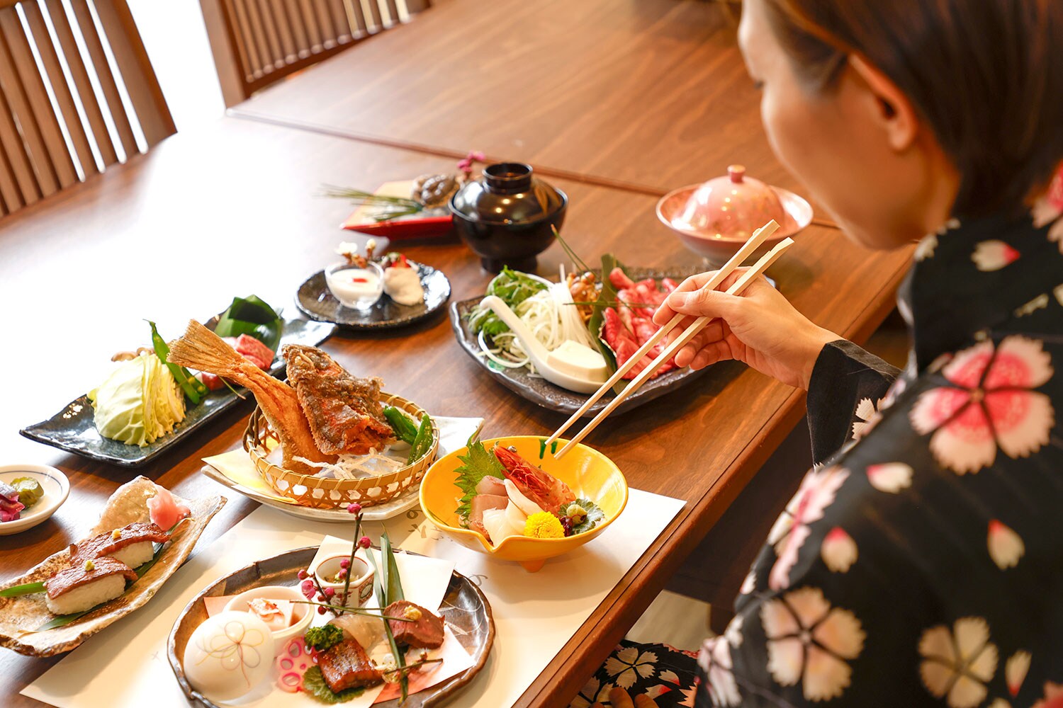 Please enjoy your meal at the restaurant.