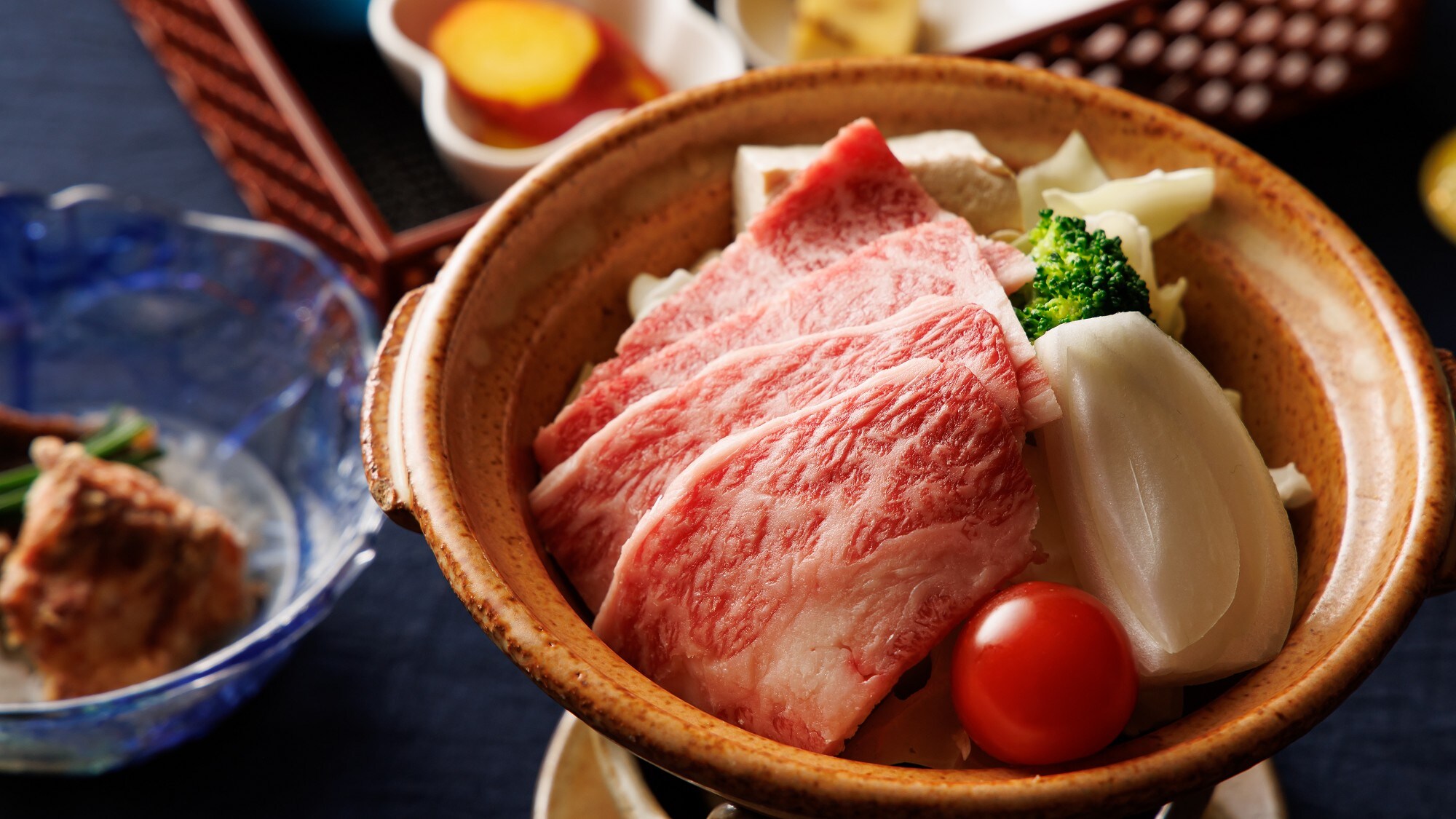 Contoh jamuan daging sapi Shinshu: Hotpot spesial daging sapi Shinshu *Menu bervariasi tergantung musim