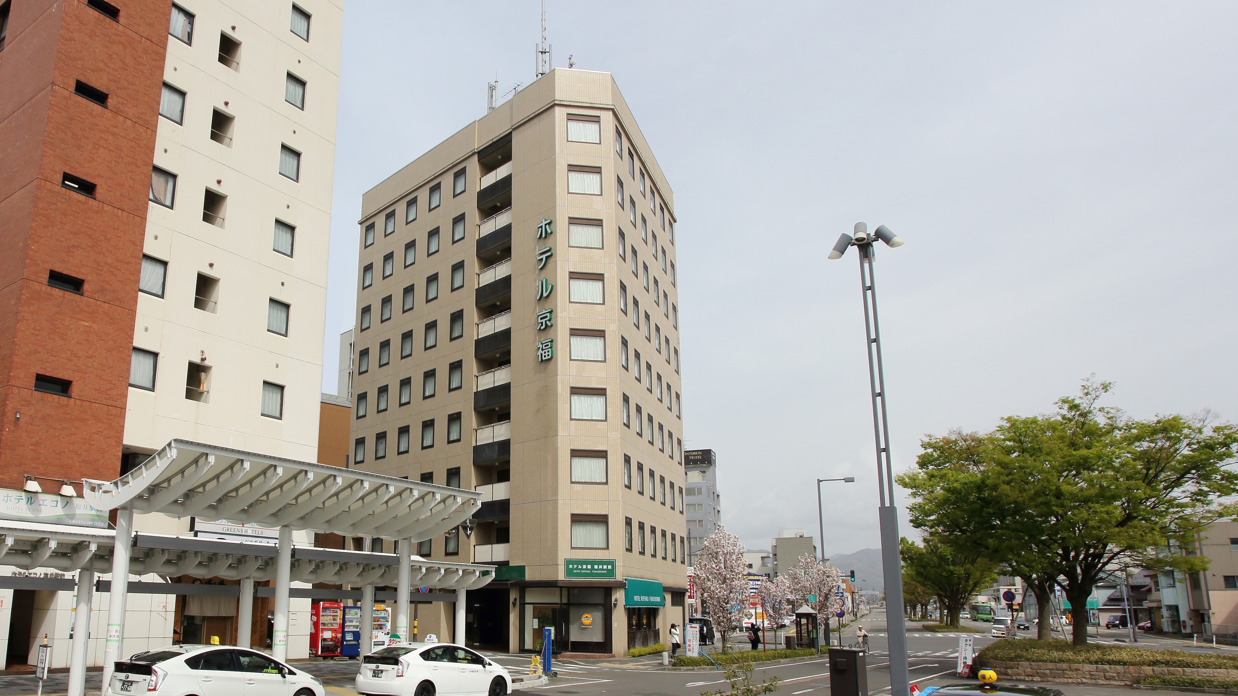 Hotel information and reservations for Hotel Keifuku Fukui Ekimae