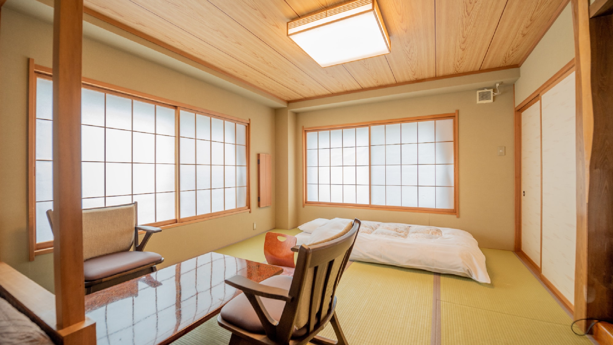・Barrier-free room “On no Ma” Japanese/Western-style room 8 tatami mats + 2 beds
