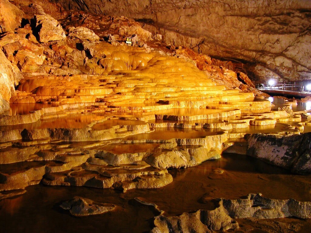 Akiyoshi Cave