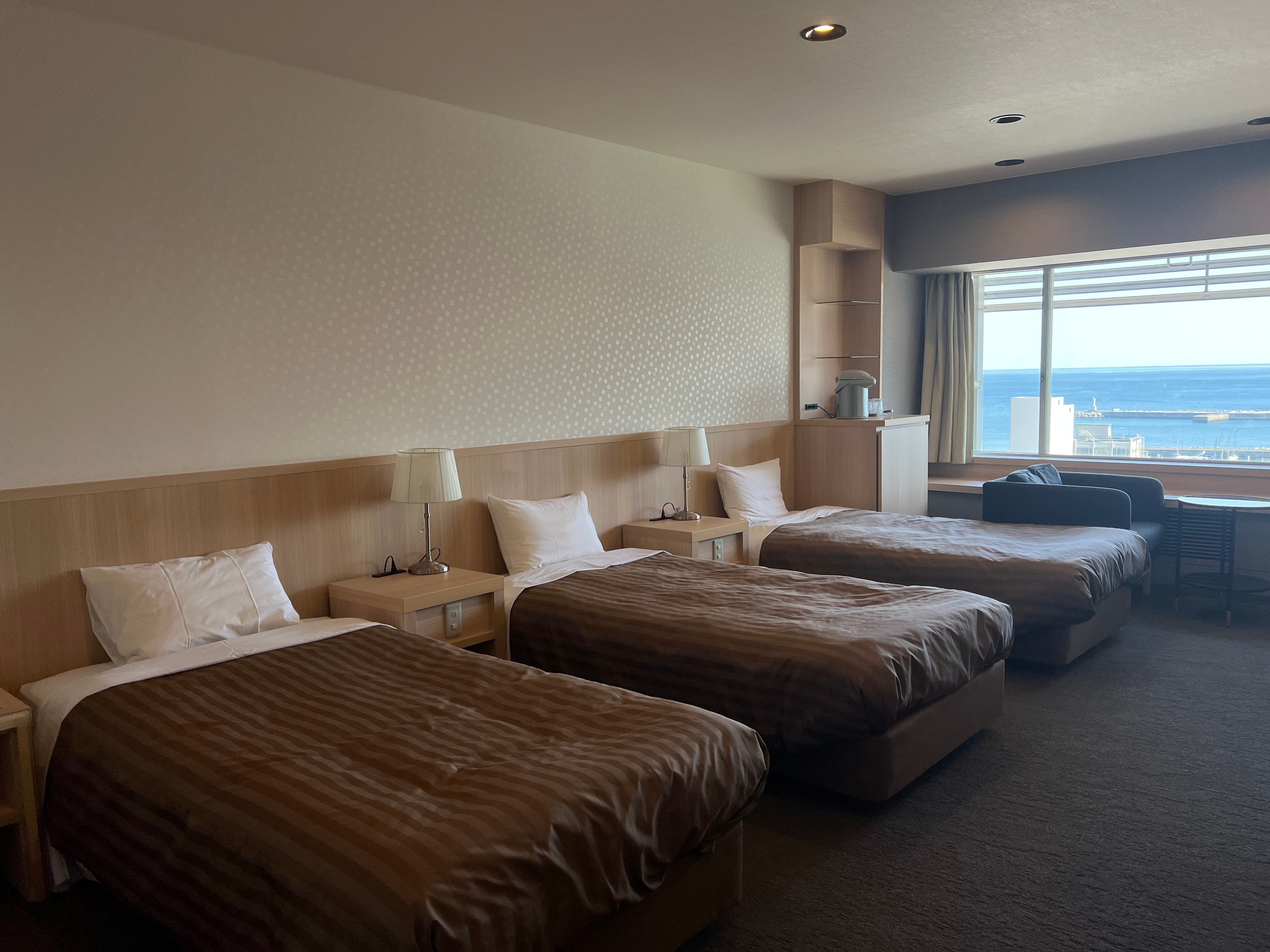 Example of a high-rise ocean-facing room