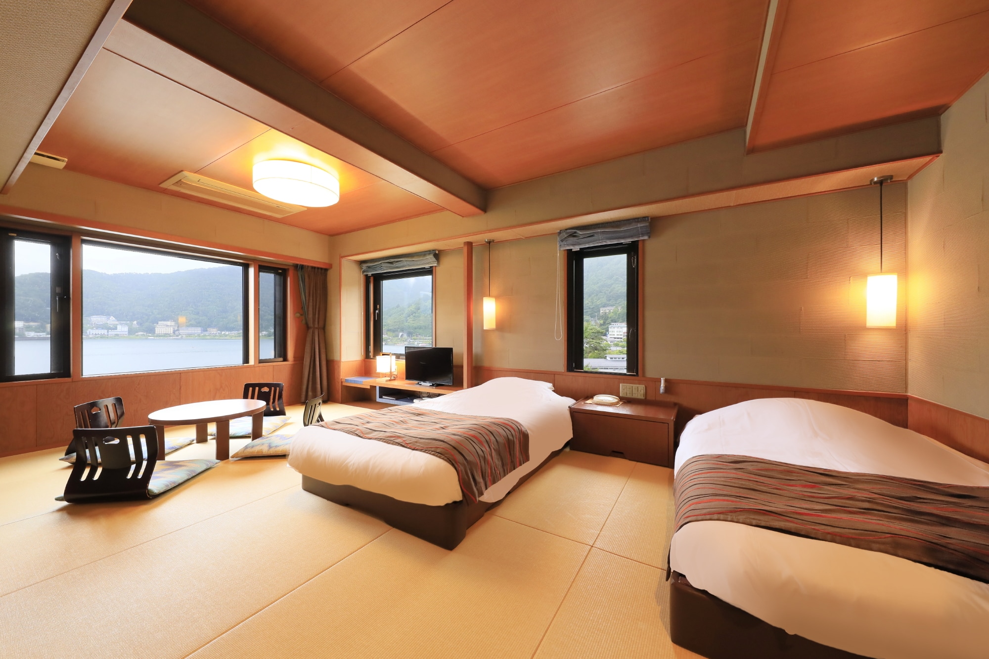 Guest room with open-air bath Lake view Japanese (Nagomi) ① Spacious in a Japanese-style room even with children