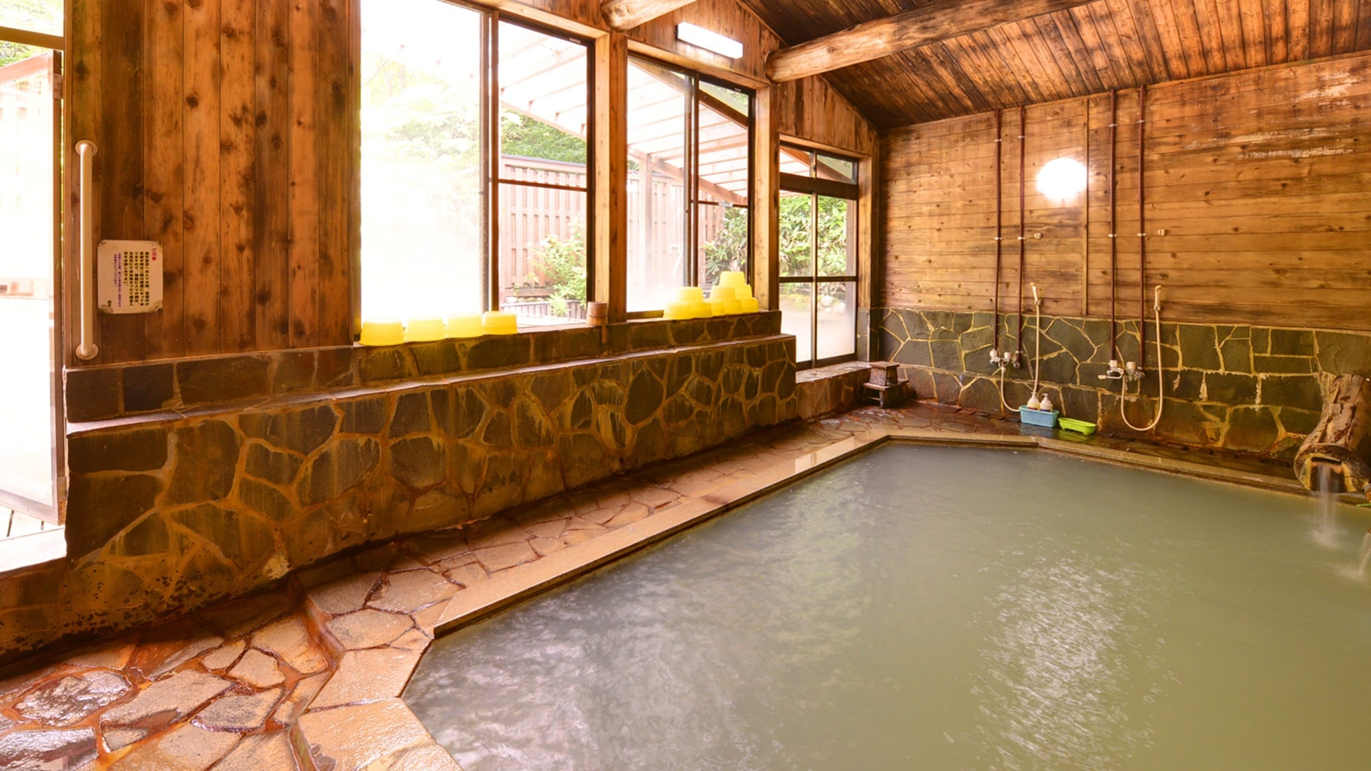 *Large public bath (women's bath)