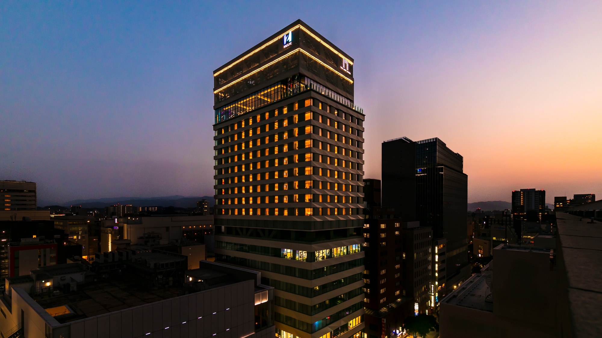 ภายนอก (กลางคืน)