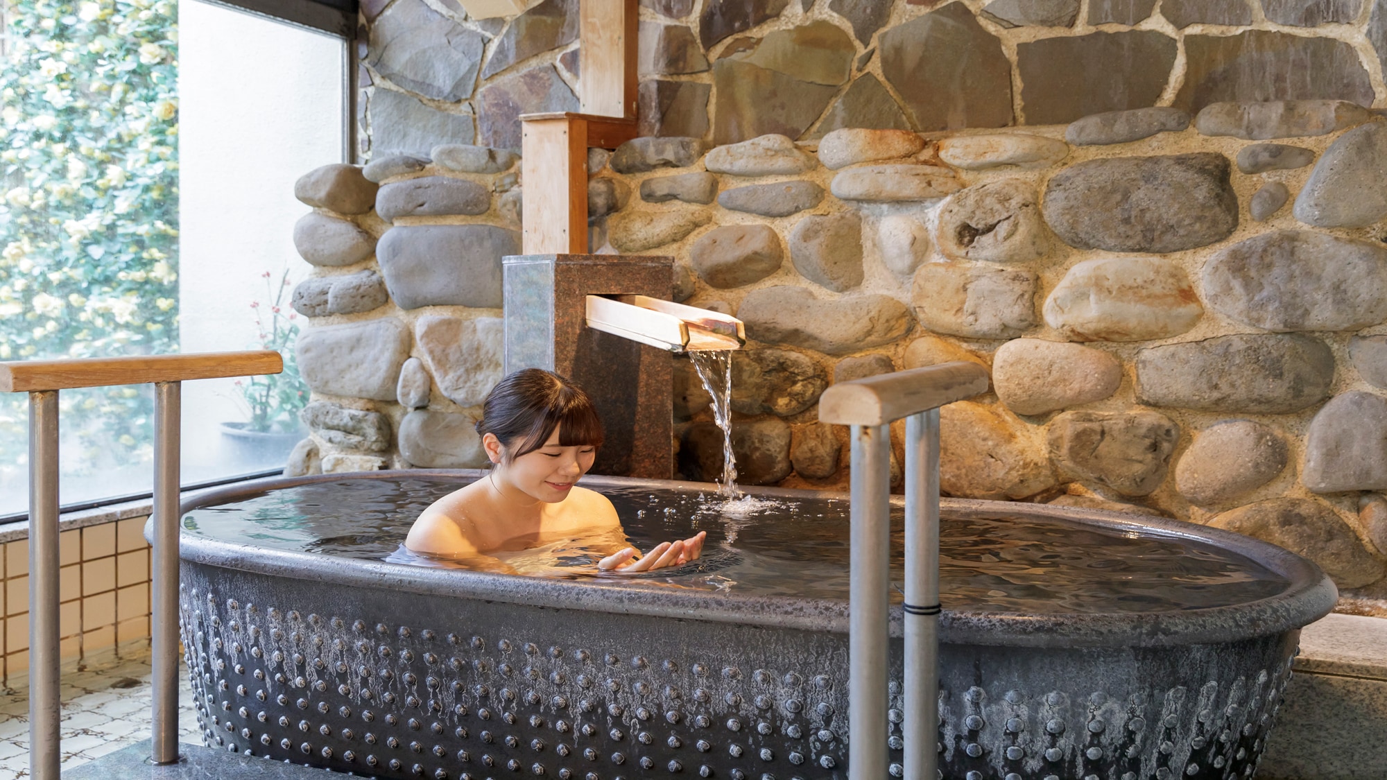 [Magokoro no Yu: Nambu Ironware-style Ceramic Bath] Women's