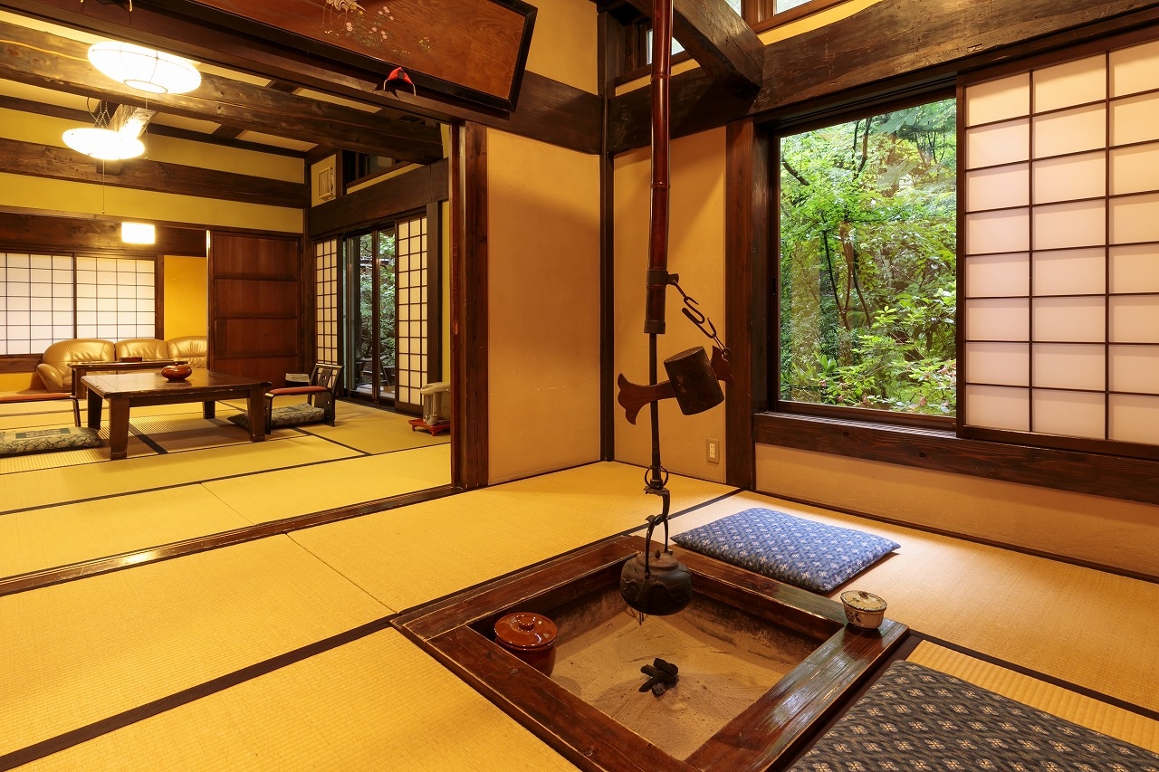 Paulownia House Komayumi
