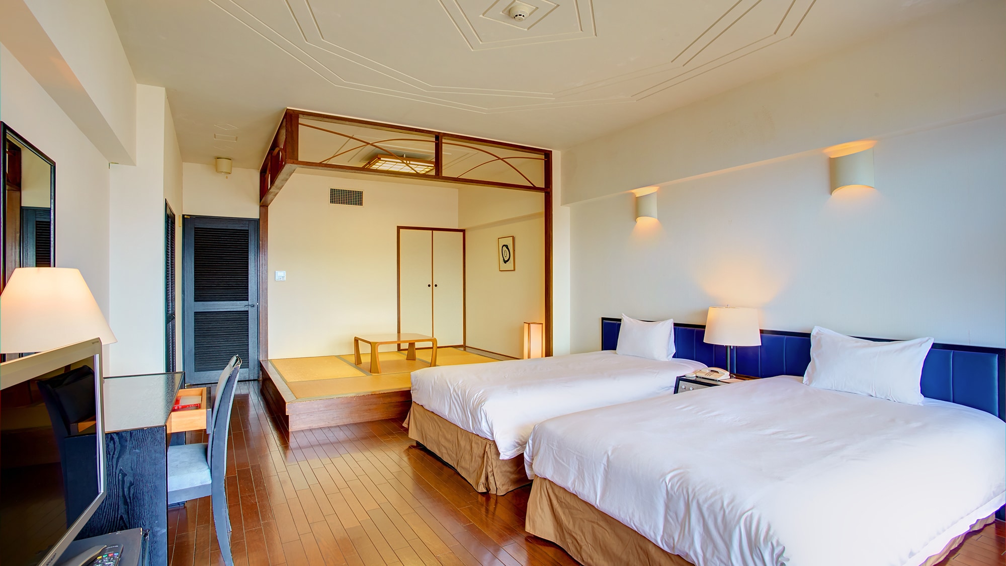 [Kamar keluarga standar / kamar bergaya Jepang-Barat] Kamar bergaya Jepang-Barat Hirobiro dengan ruang tatami, yang populer di kalangan keluarga