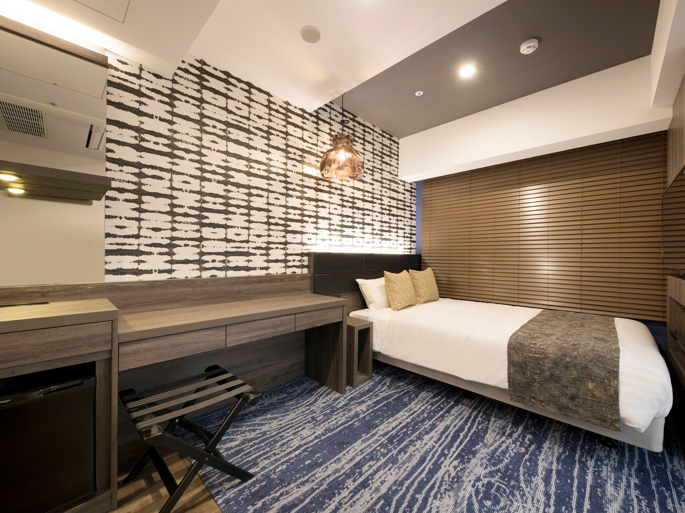 Universal Room
