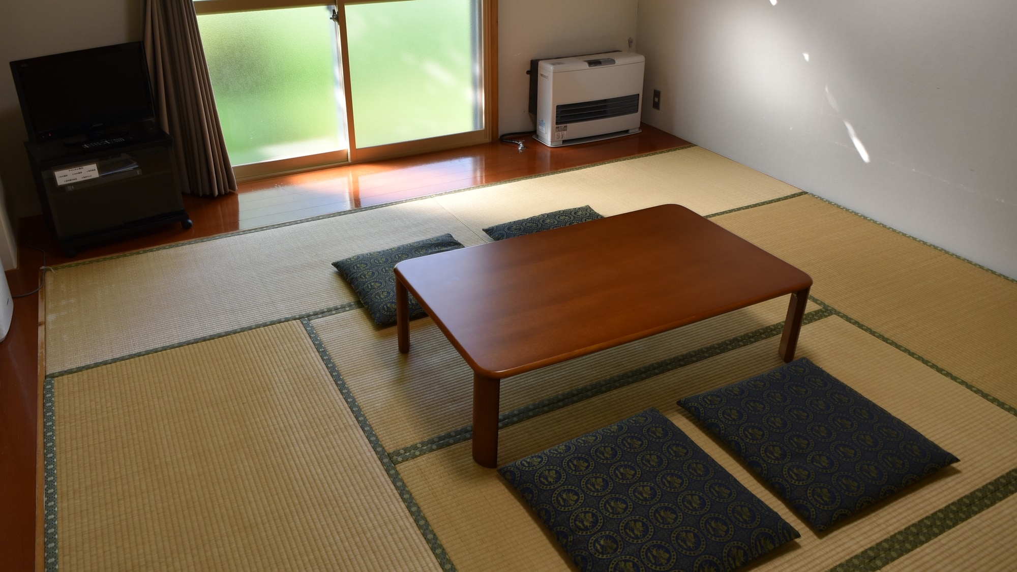 * [Room example] Please spend a relaxing time in a tatami room.