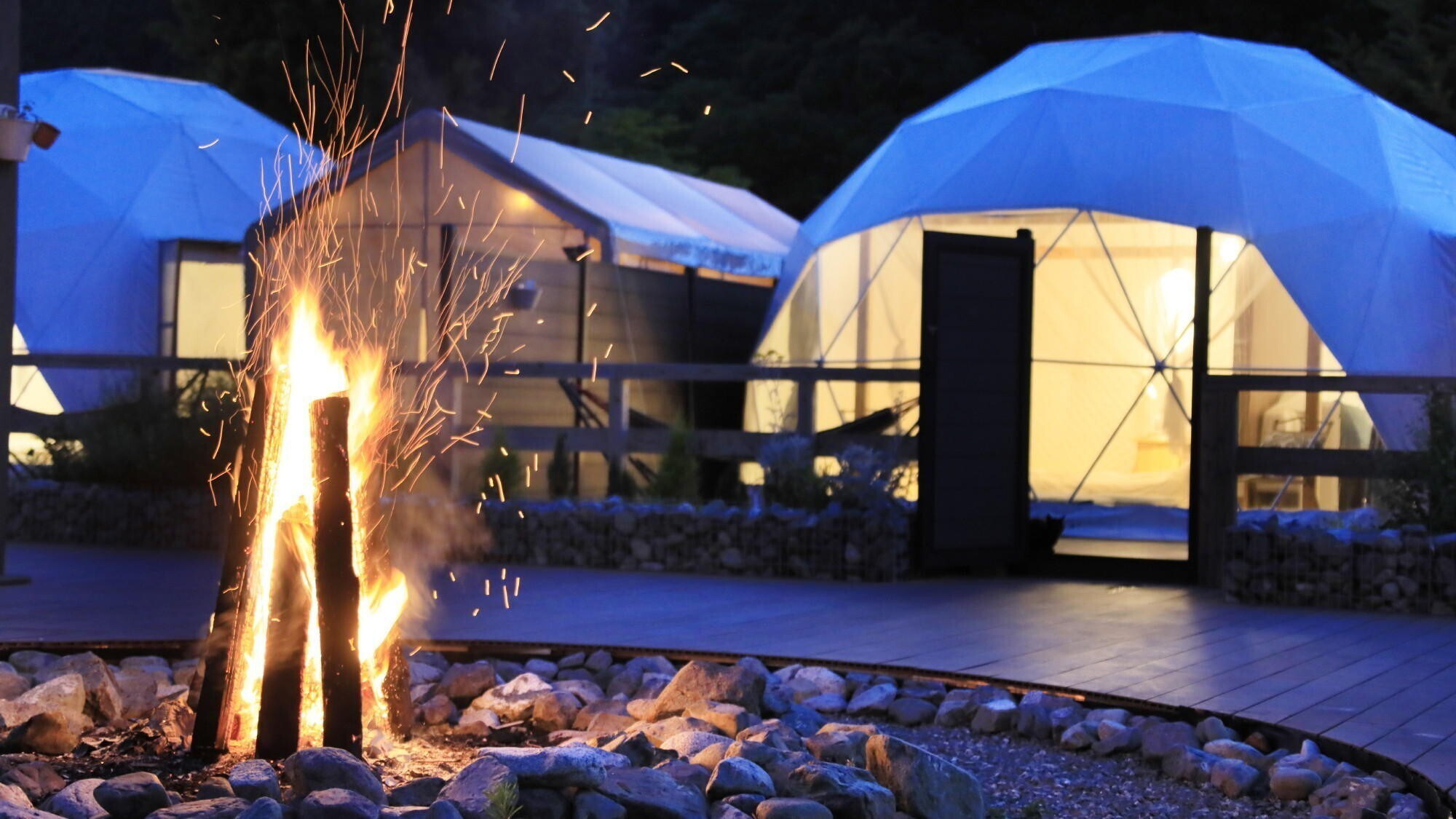 [Glamping Zone] Starry sky and fantastic bonfire